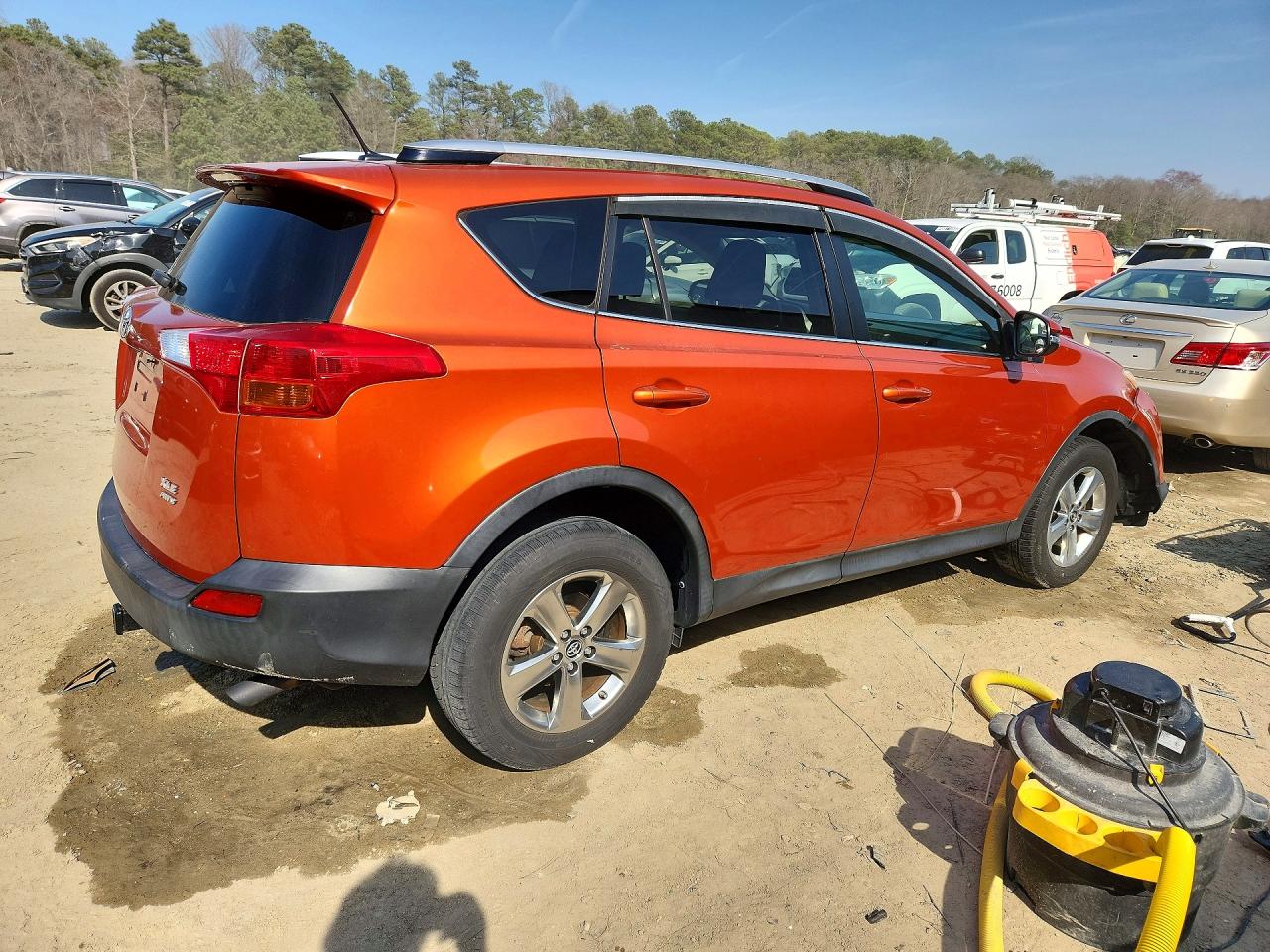 2015 Toyota Rav4 Xle (m Grade) Orange vin: JTMRFREV7FD121981