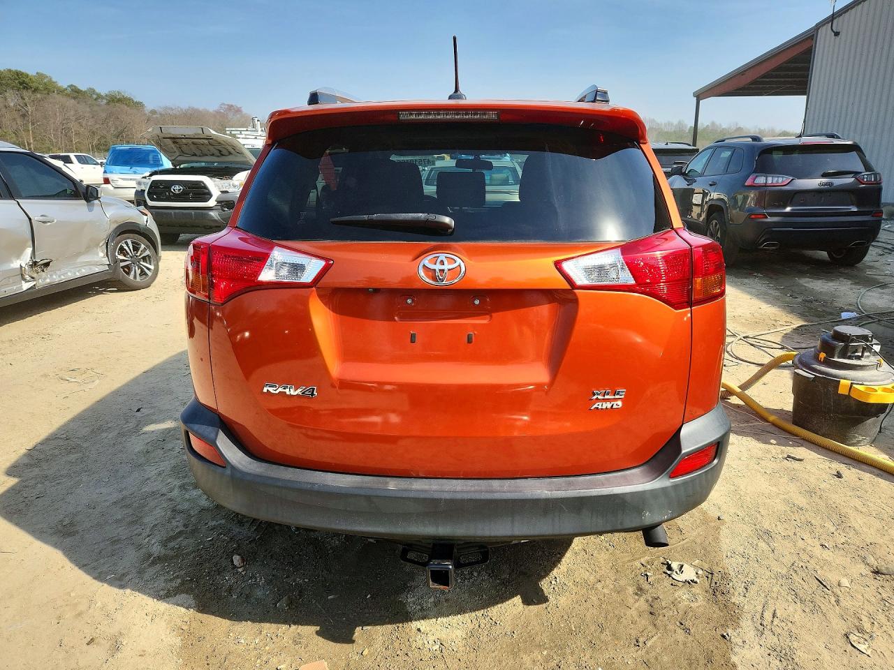 2015 Toyota Rav4 Xle (m Grade) Orange vin: JTMRFREV7FD121981