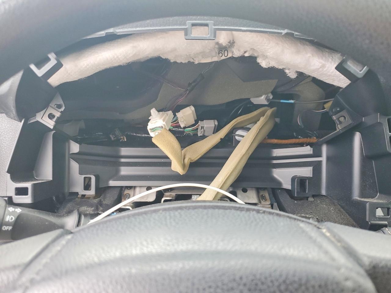 2015 Toyota Rav4 Xle White vin: JTMRFREV7FD126632