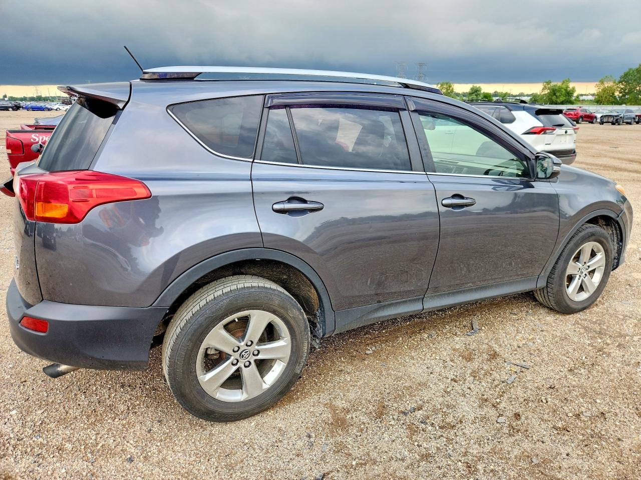 2015 Toyota Rav4 Xle Gray vin: JTMRFREV7FD135069