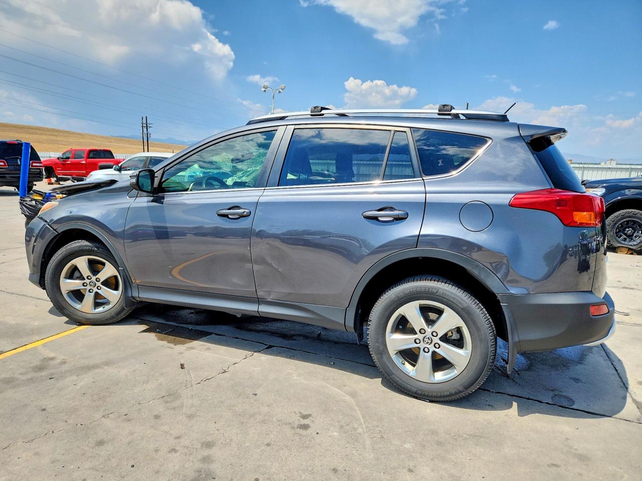 2015 Toyota Rav4 Xle Gray vin: JTMRFREV7FD174096