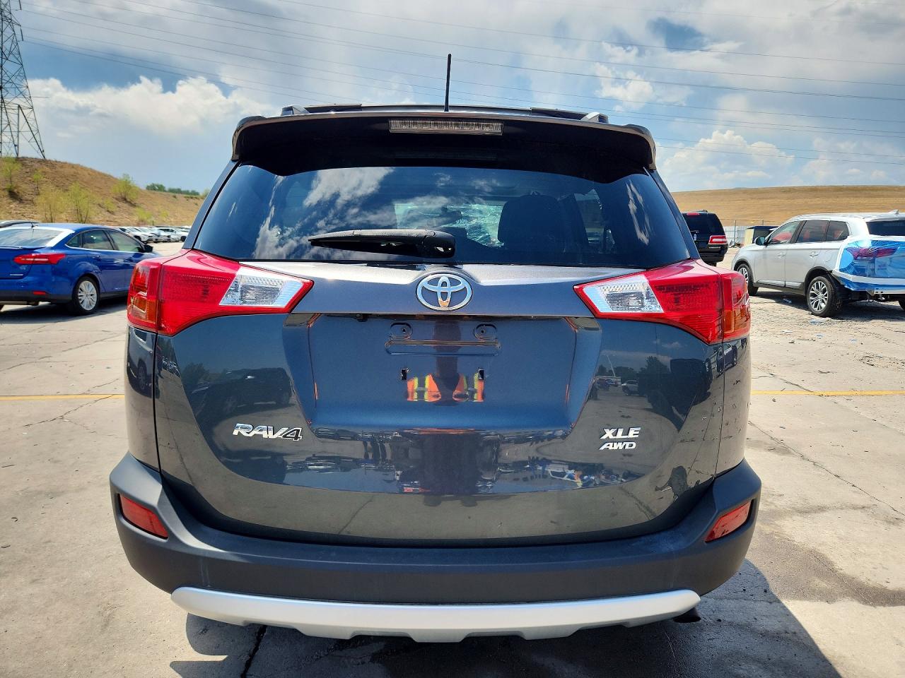 2015 Toyota Rav4 Xle Gray vin: JTMRFREV7FD174096