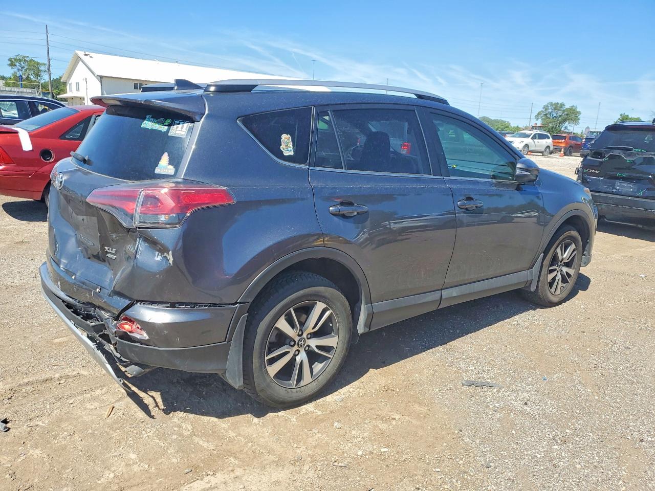 2018 Toyota Rav4 Xle Gray vin: JTMRFREV7JD235584