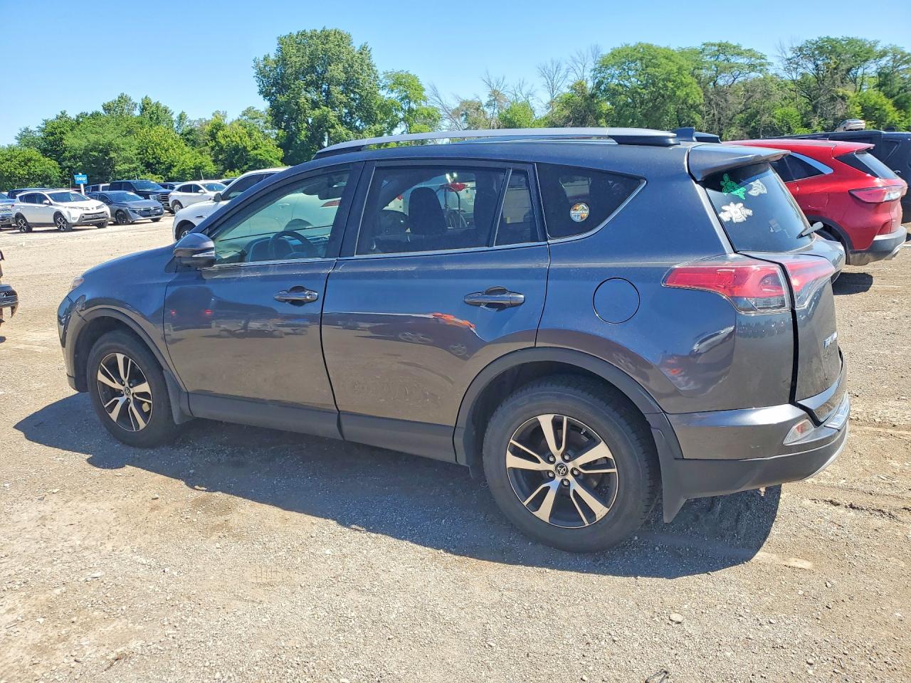 2018 Toyota Rav4 Xle Gray vin: JTMRFREV7JD235584