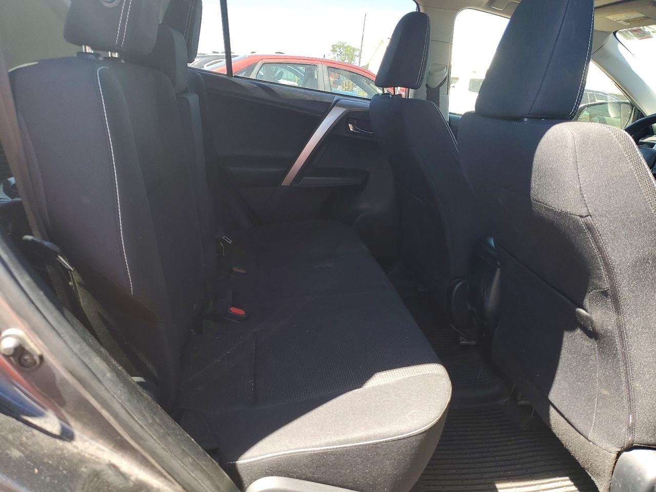 2018 Toyota Rav4 Xle Gray vin: JTMRFREV7JD235584
