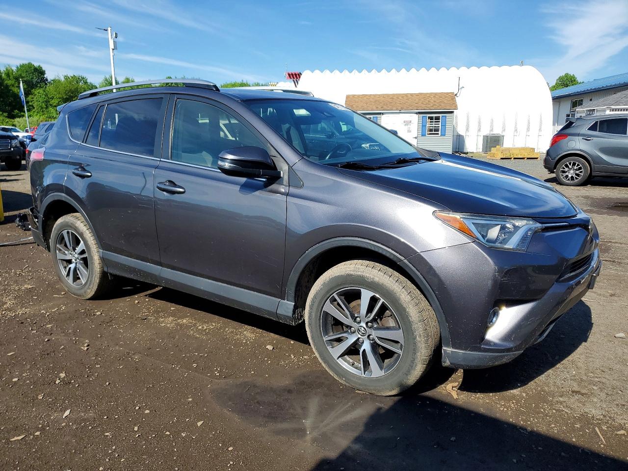 2018 Toyota Rav4 Xle Gray vin: JTMRFREV7JJ723239
