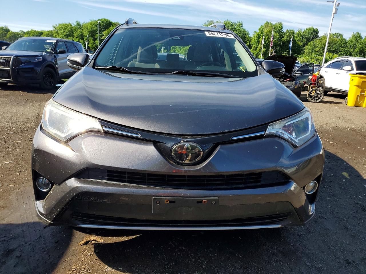 2018 Toyota Rav4 Xle Gray vin: JTMRFREV7JJ723239