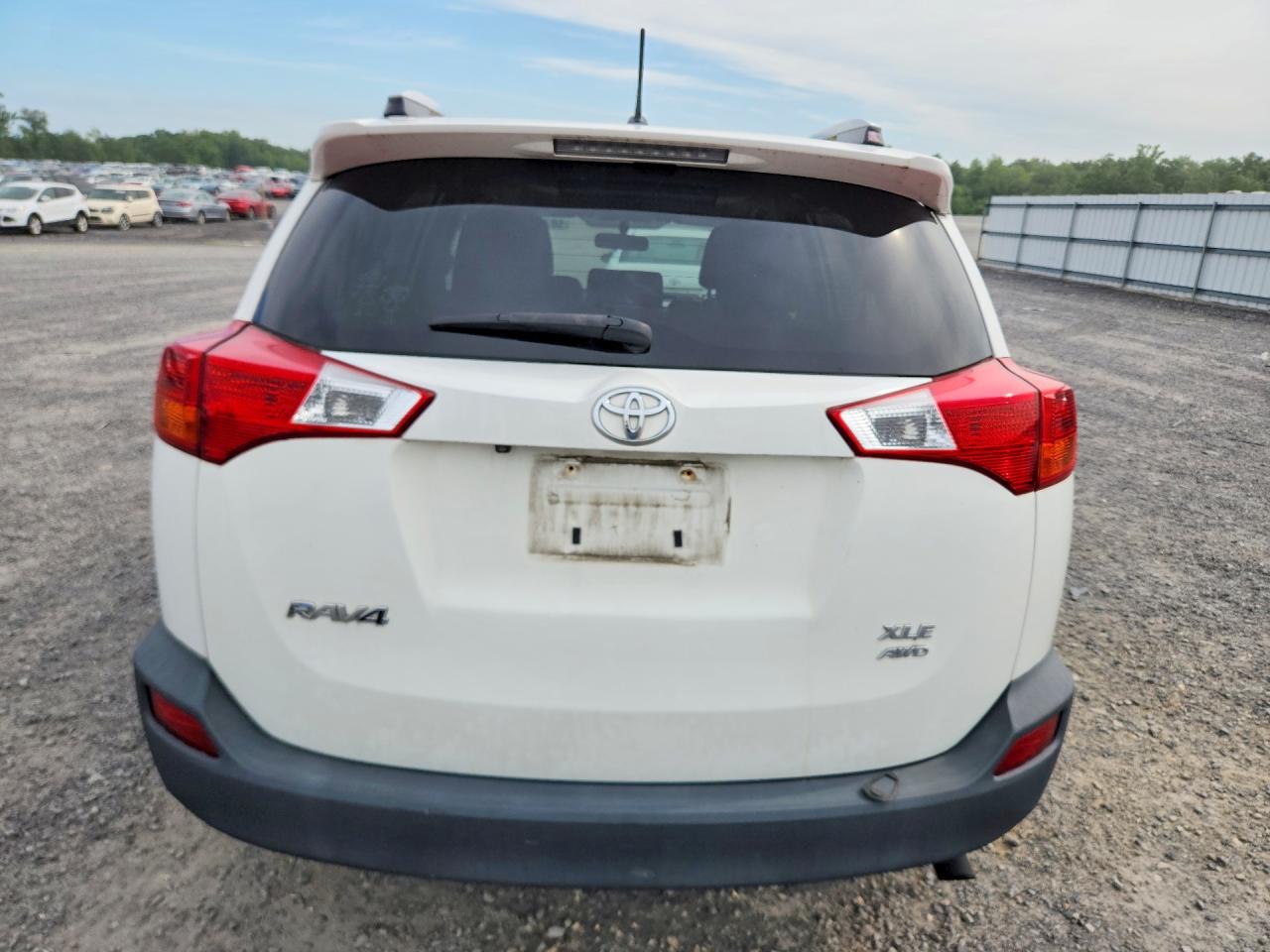 2013 Toyota Rav4 Xle White vin: JTMRFREV8D5025994