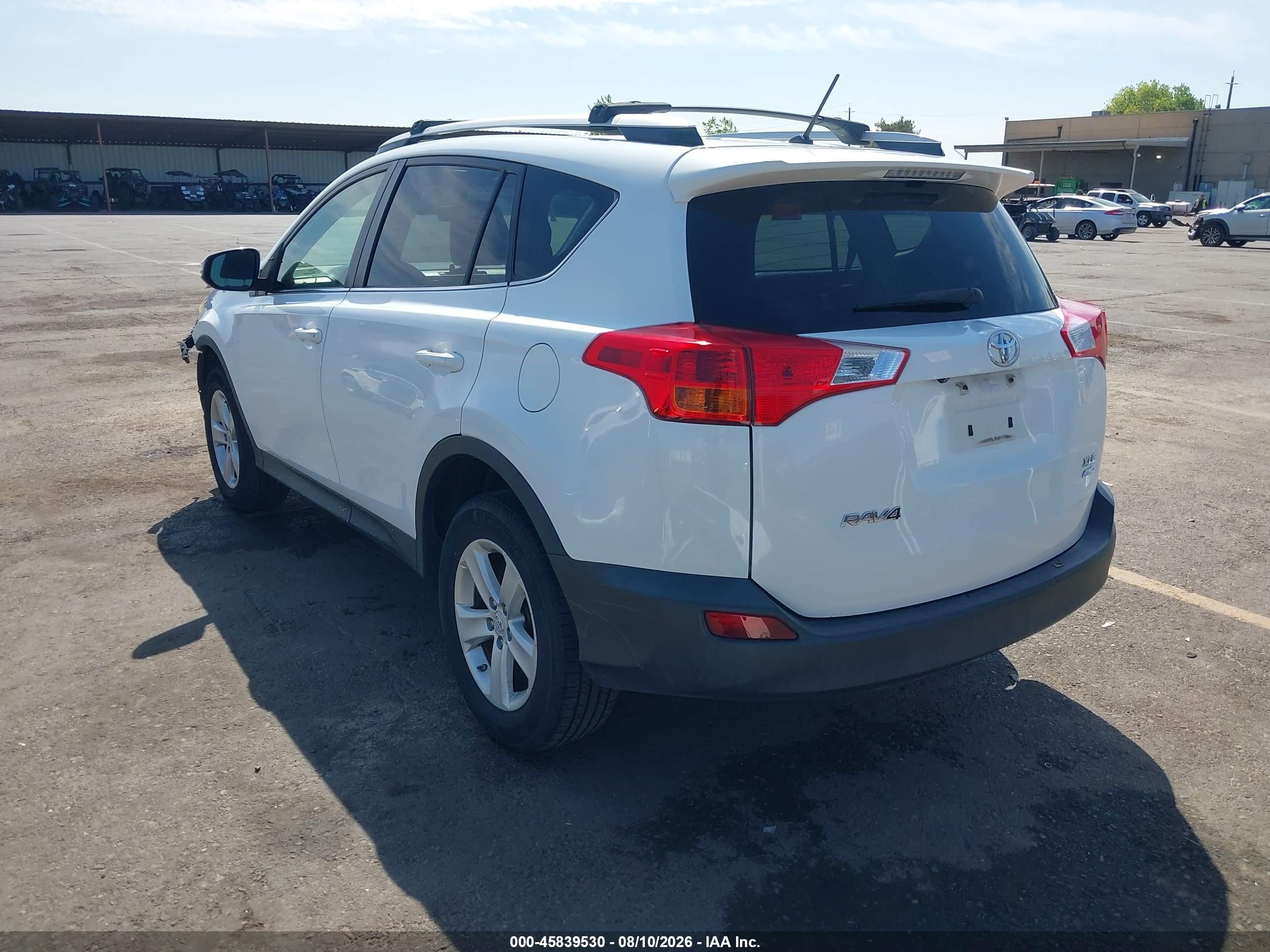 2013 Toyota Rav4 Xle White vin: JTMRFREV8DD031400