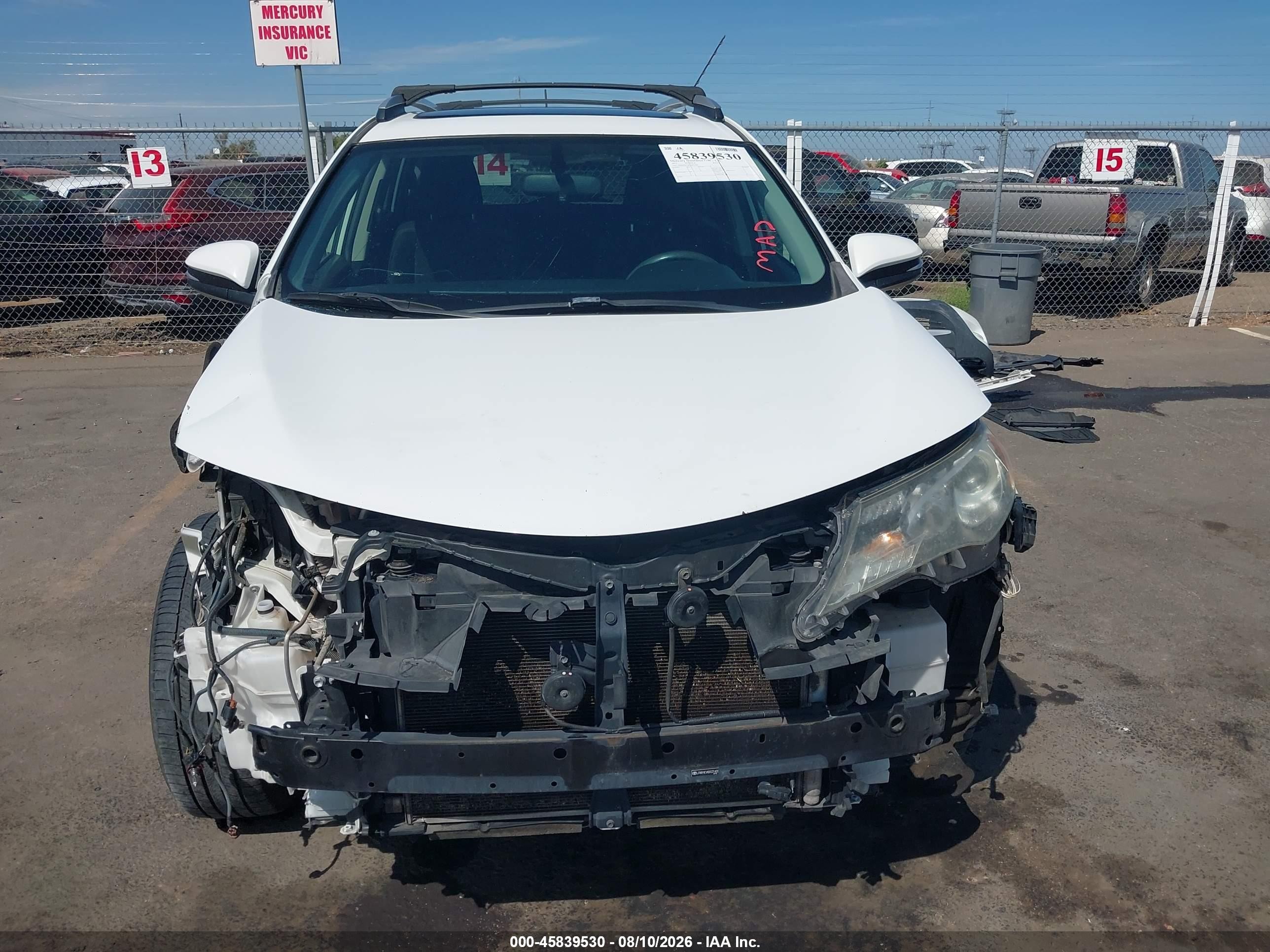 2013 Toyota Rav4 Xle White vin: JTMRFREV8DD031400