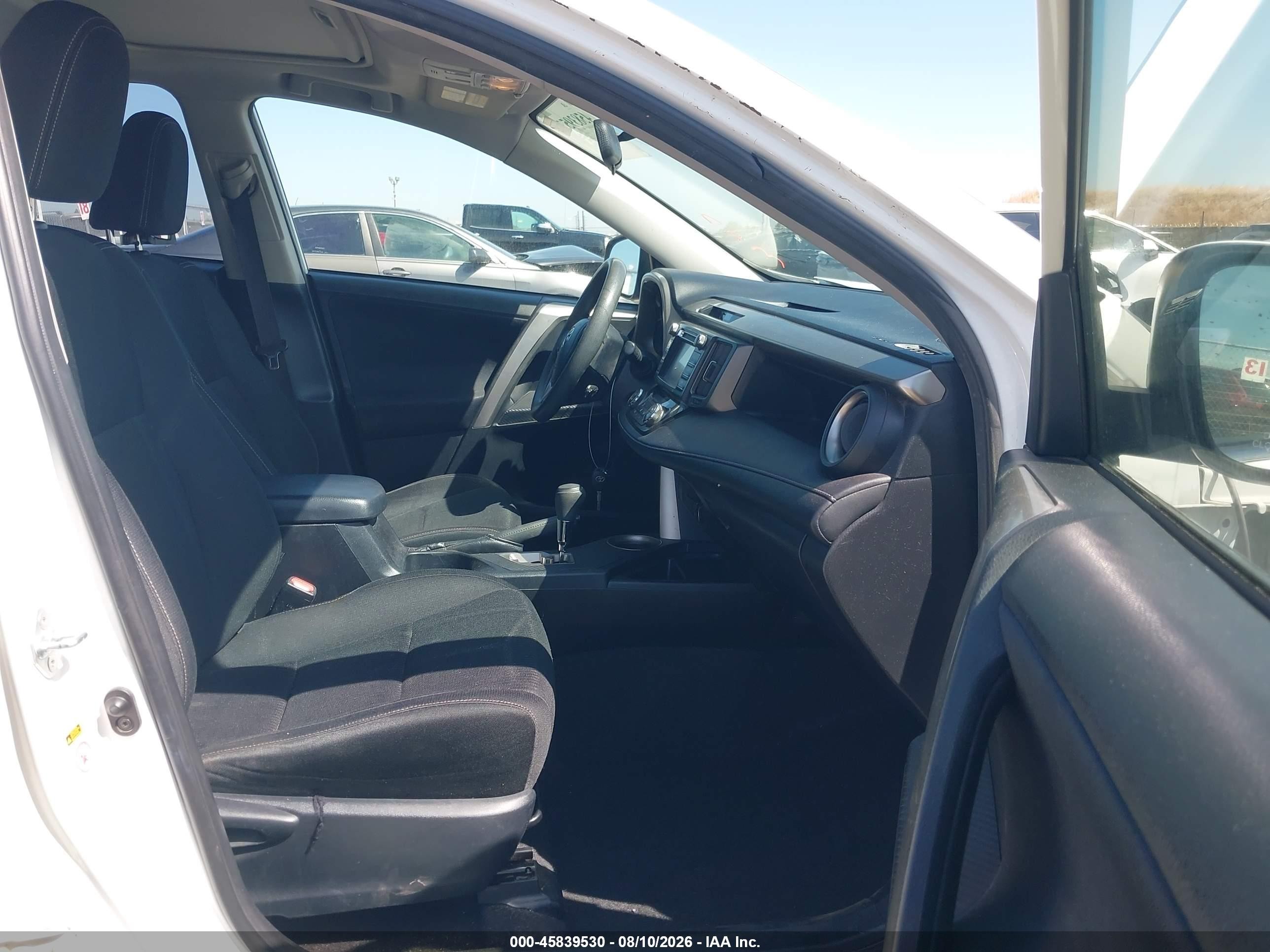 2013 Toyota Rav4 Xle White vin: JTMRFREV8DD031400