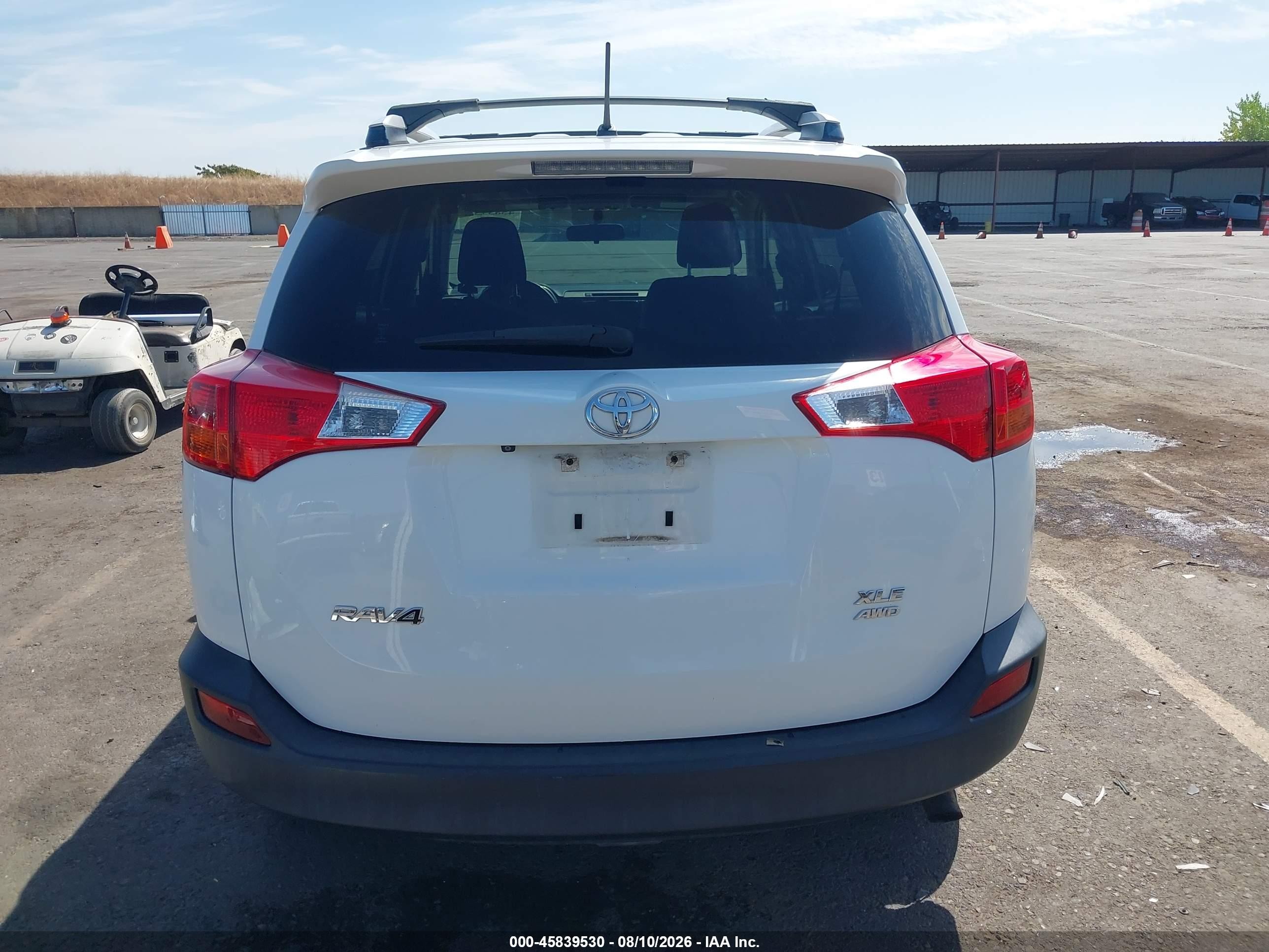 2013 Toyota Rav4 Xle White vin: JTMRFREV8DD031400