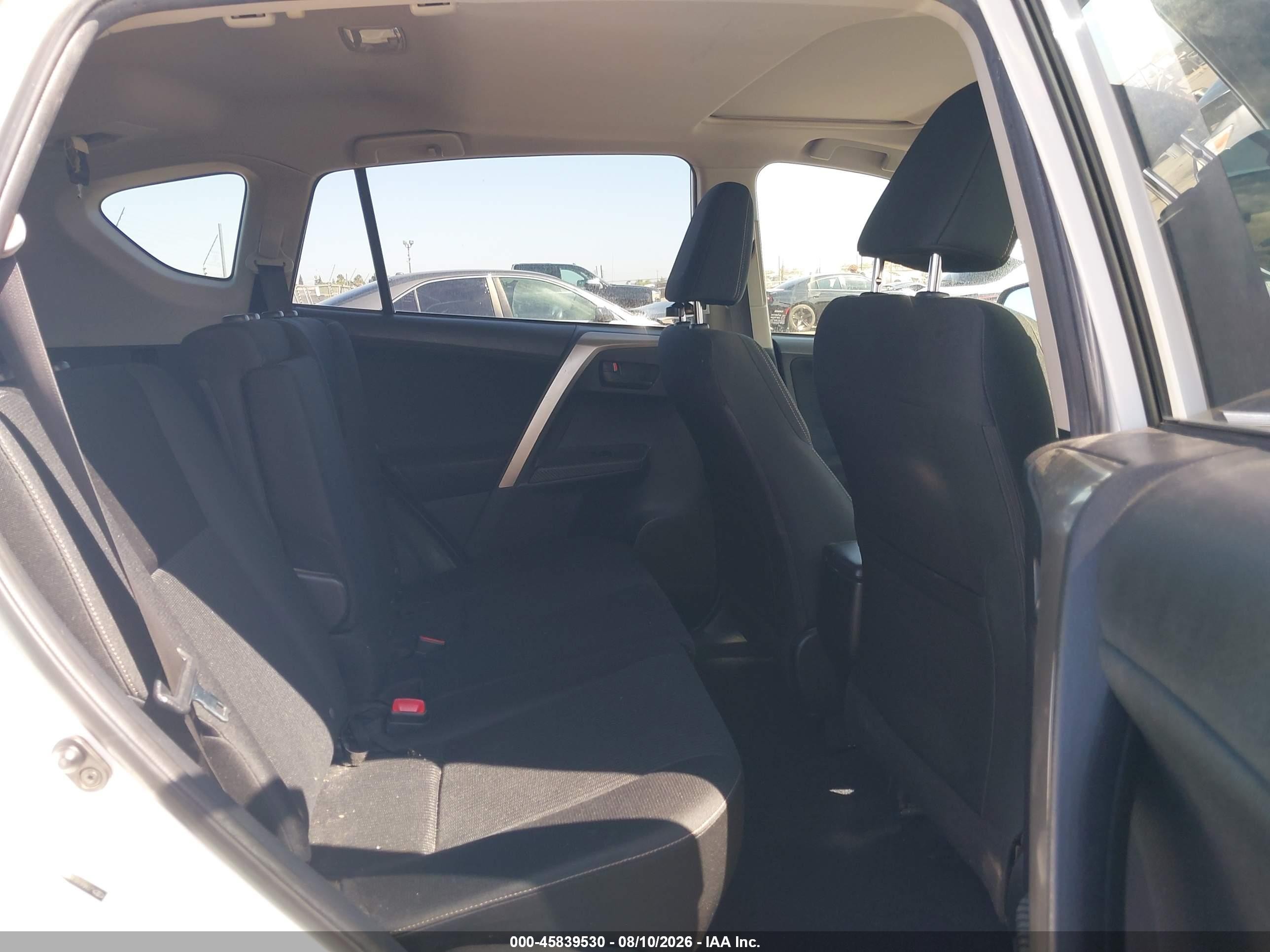 2013 Toyota Rav4 Xle White vin: JTMRFREV8DD031400