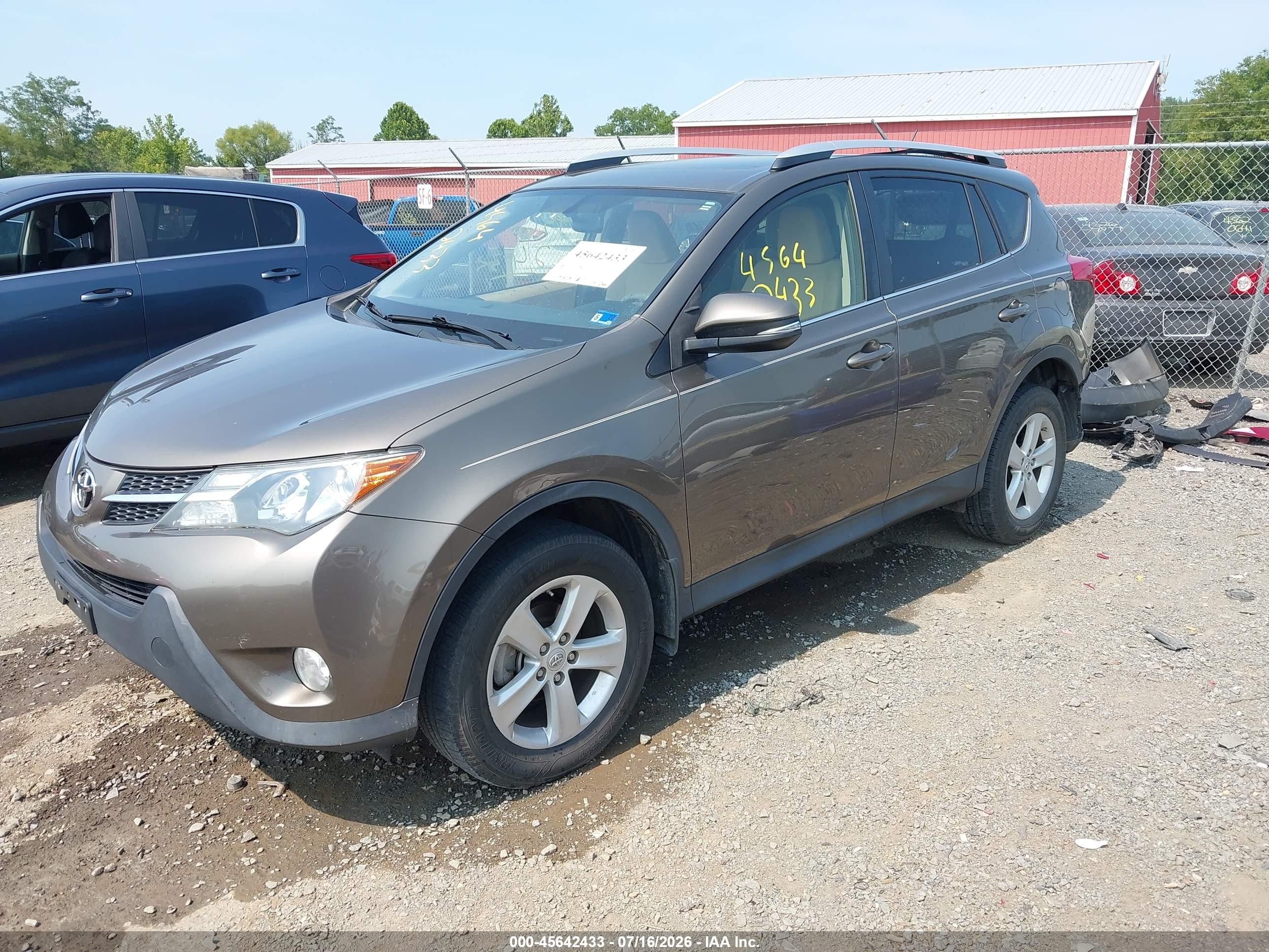 2013 Toyota Rav4 Xle Brown vin: JTMRFREV8DD035561