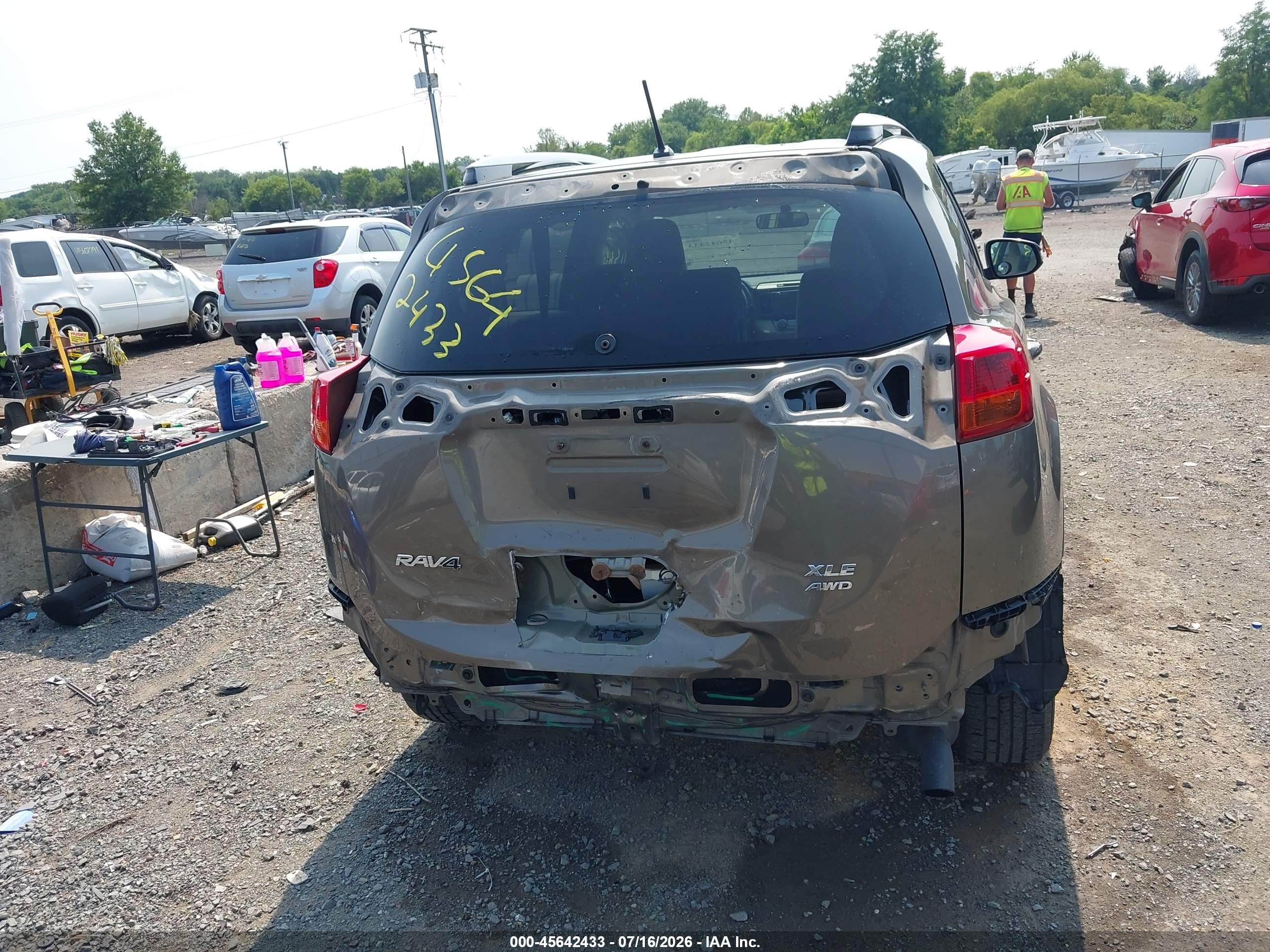 2013 Toyota Rav4 Xle Brown vin: JTMRFREV8DD035561