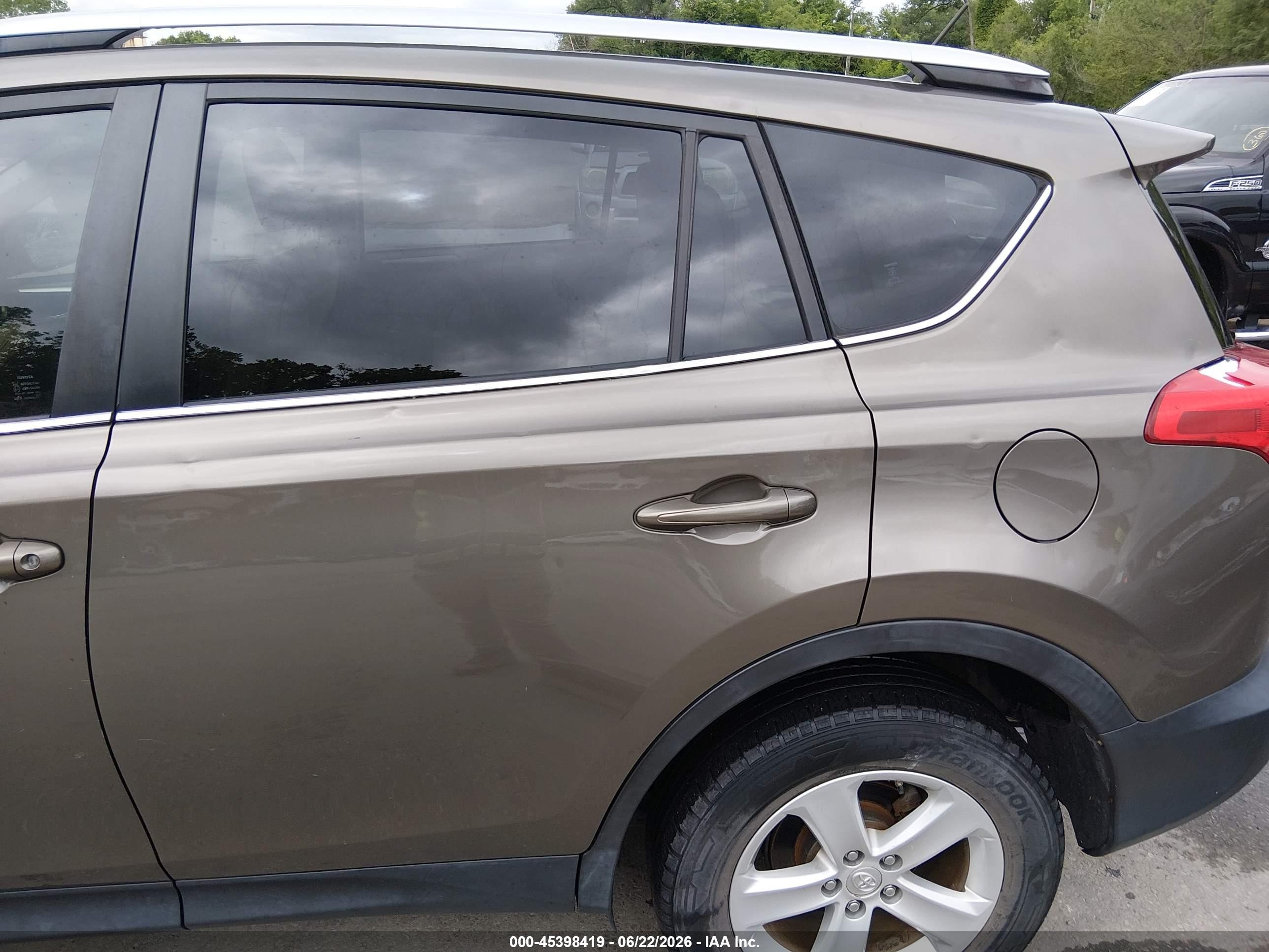 2014 Toyota Rav4 Xle Brown vin: JTMRFREV8ED056833