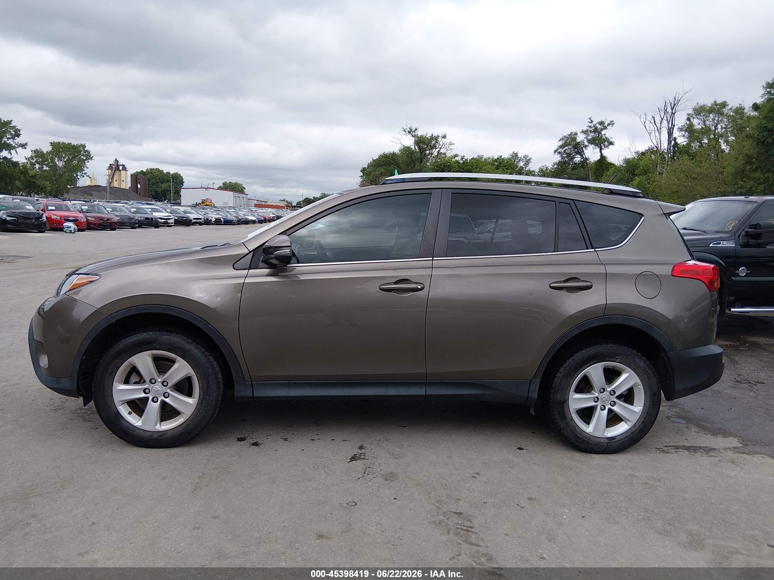 2014 Toyota Rav4 Xle Brown vin: JTMRFREV8ED056833