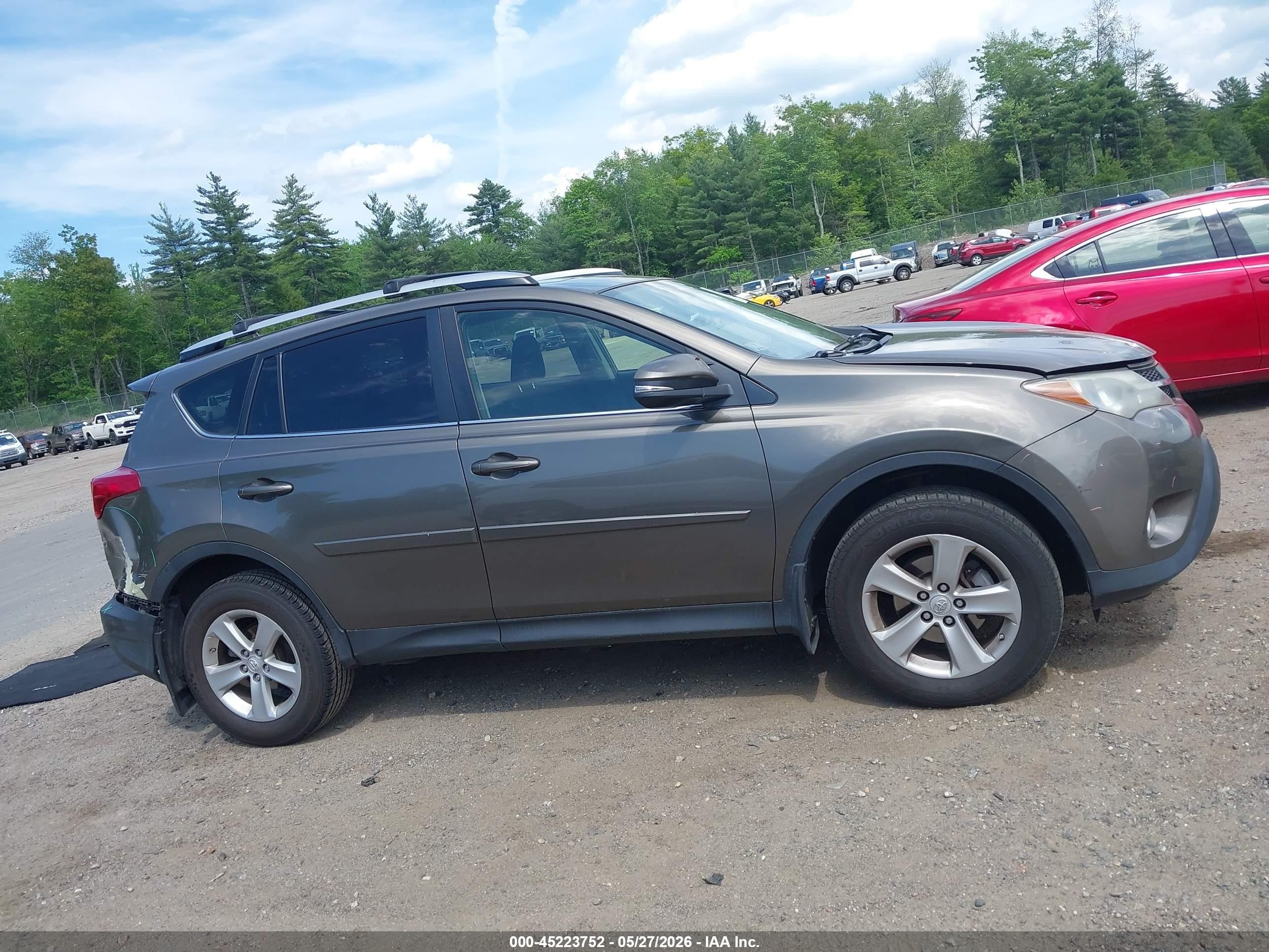 2014 Toyota Rav4 Xle Brown vin: JTMRFREV8ED066875