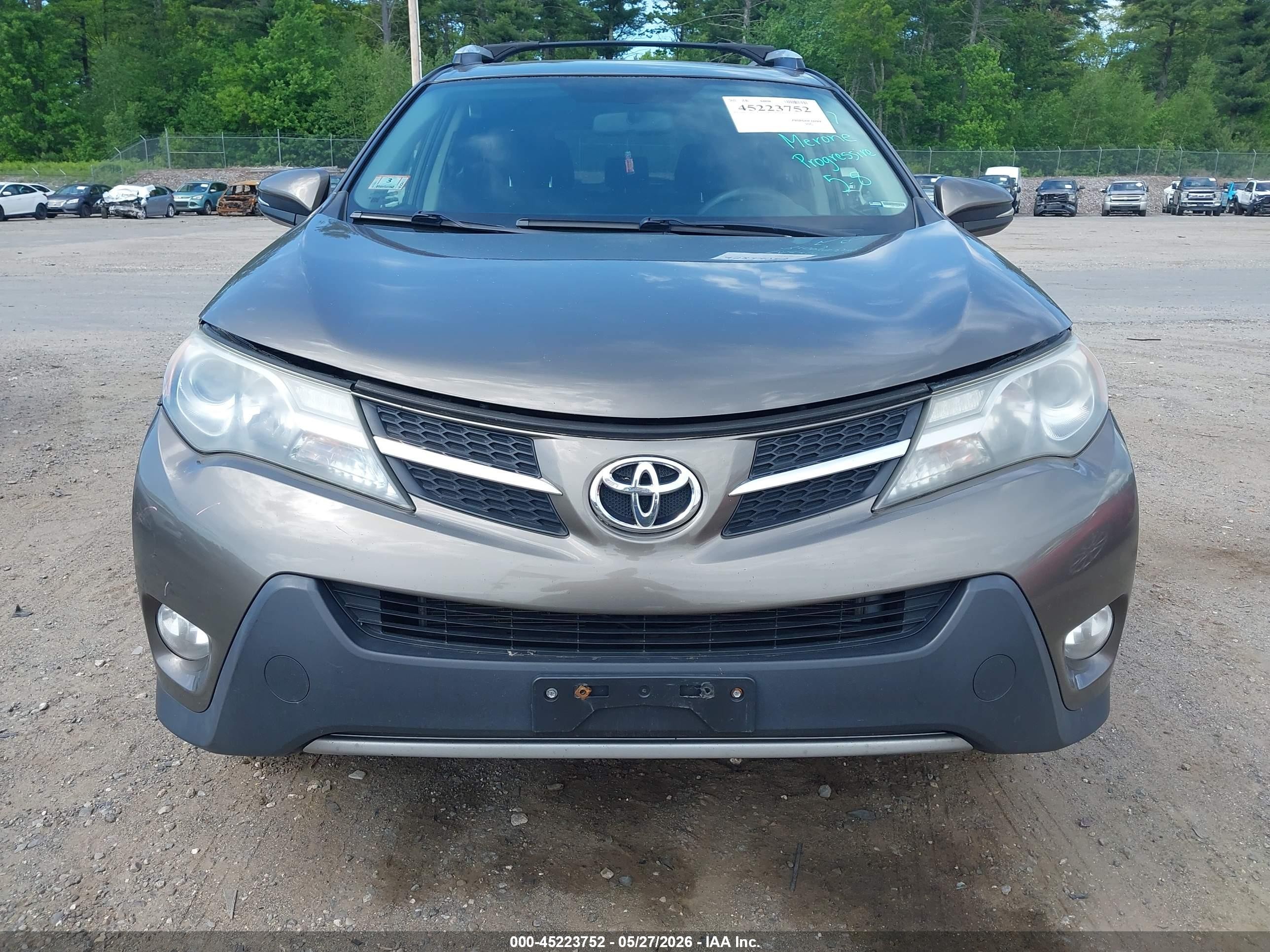 2014 Toyota Rav4 Xle Brown vin: JTMRFREV8ED066875