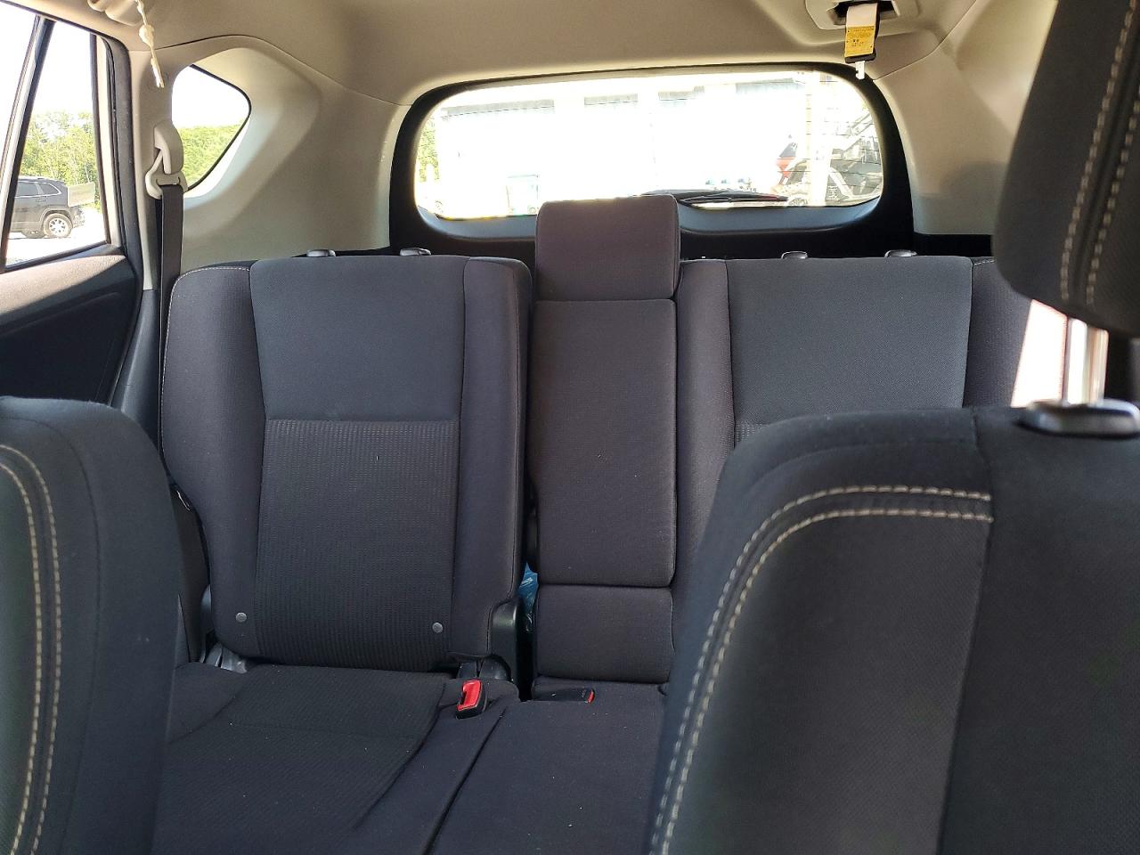 2014 Toyota Rav4 Xle Silver vin: JTMRFREV8ED086530
