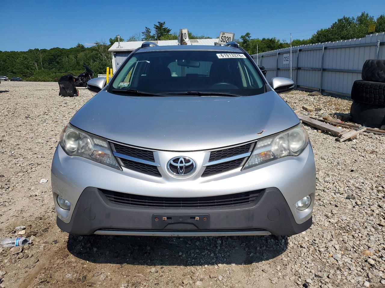 2014 Toyota Rav4 Xle Silver vin: JTMRFREV8ED086530