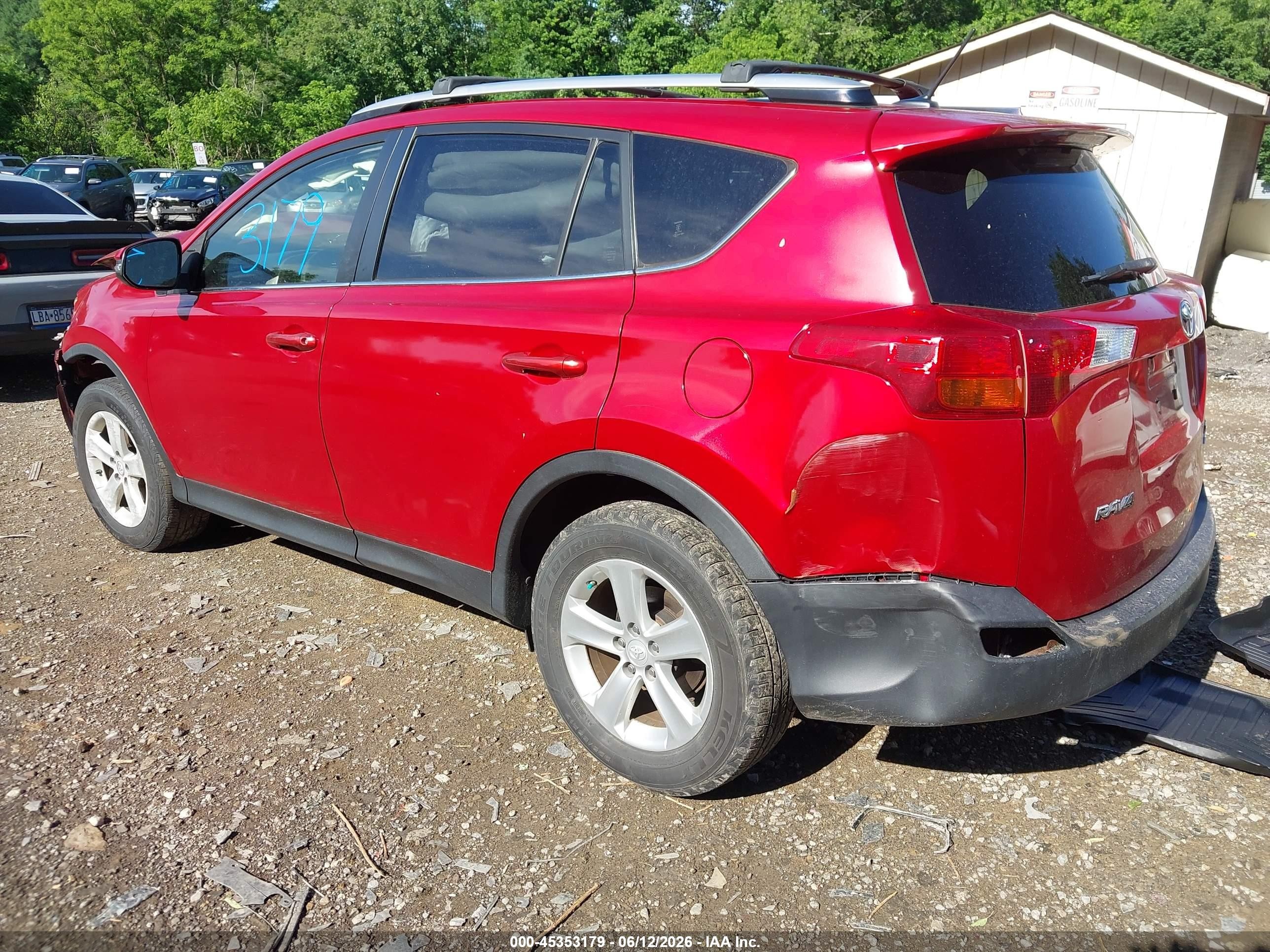 2014 Toyota Rav4 Xle Красный vin: JTMRFREV8EJ008539