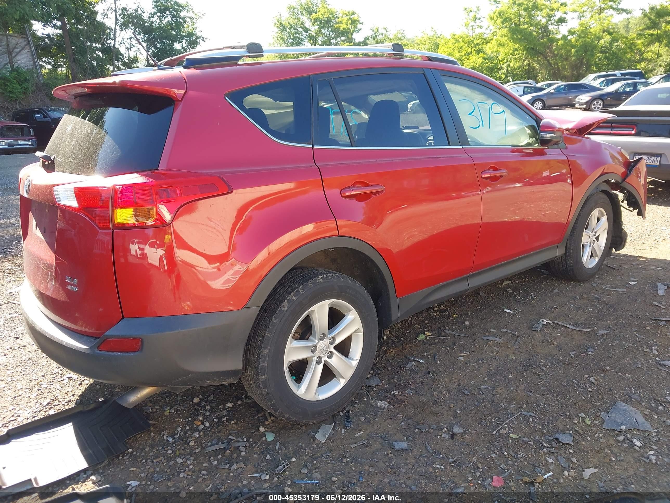 2014 Toyota Rav4 Xle Красный vin: JTMRFREV8EJ008539
