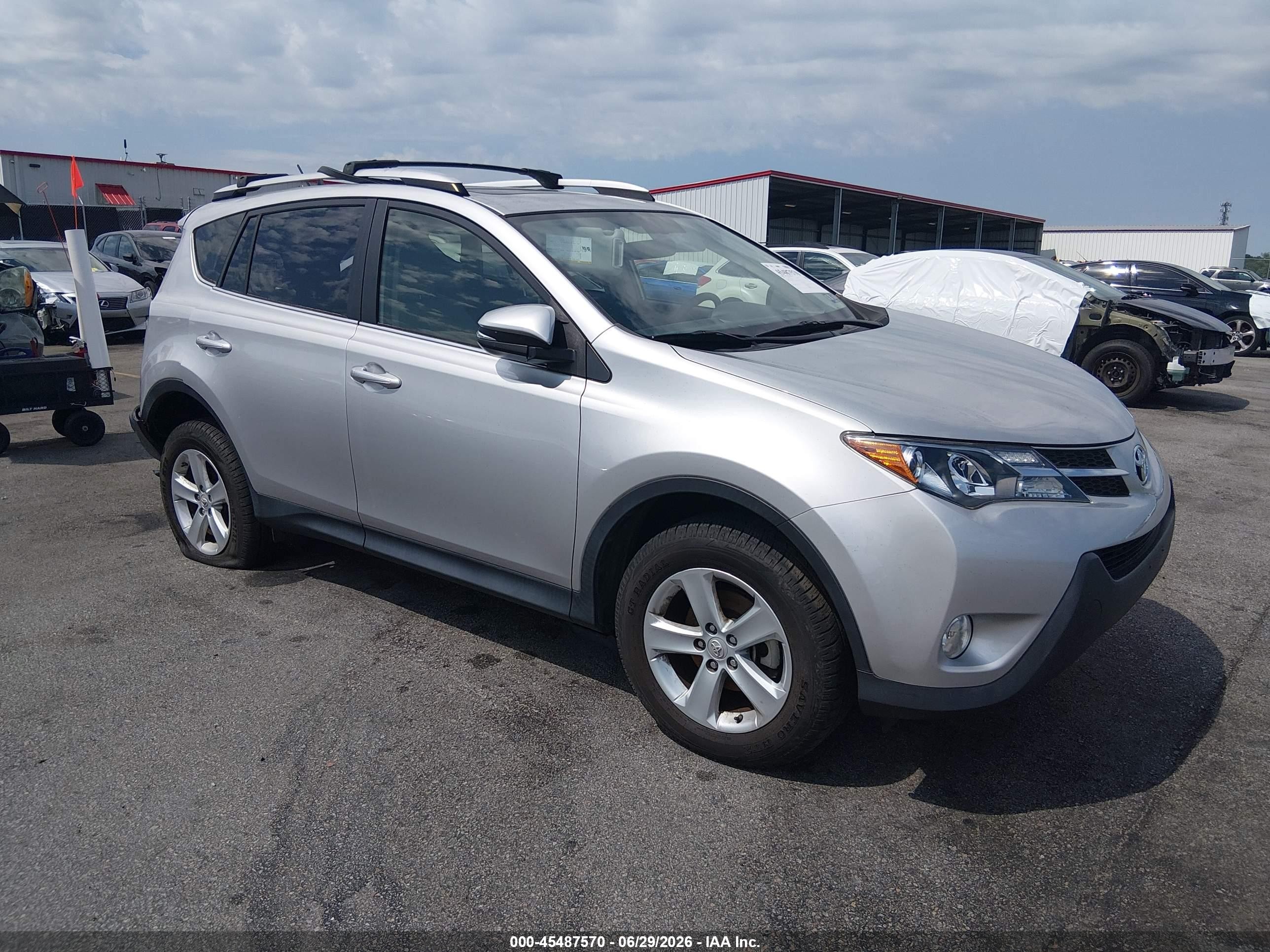 2014 Toyota Rav4 Xle Silver vin: JTMRFREV8EJ012817