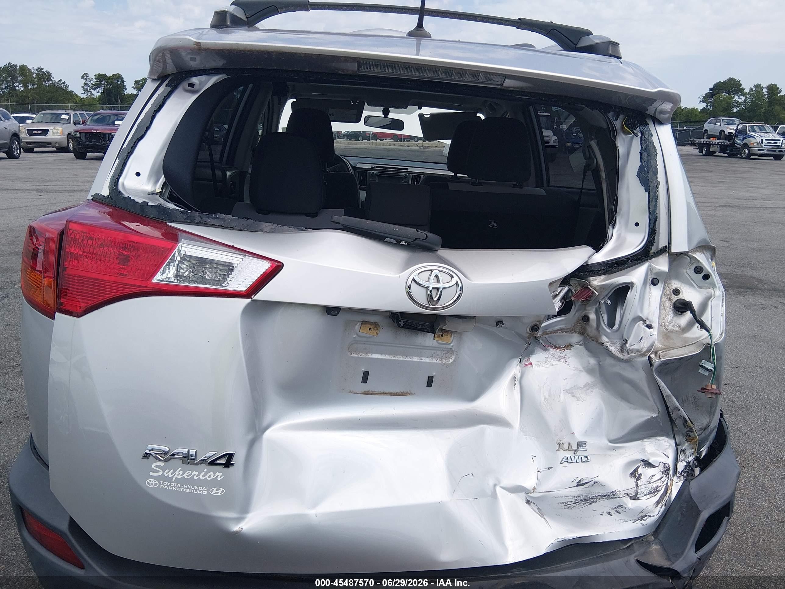 2014 Toyota Rav4 Xle Silver vin: JTMRFREV8EJ012817