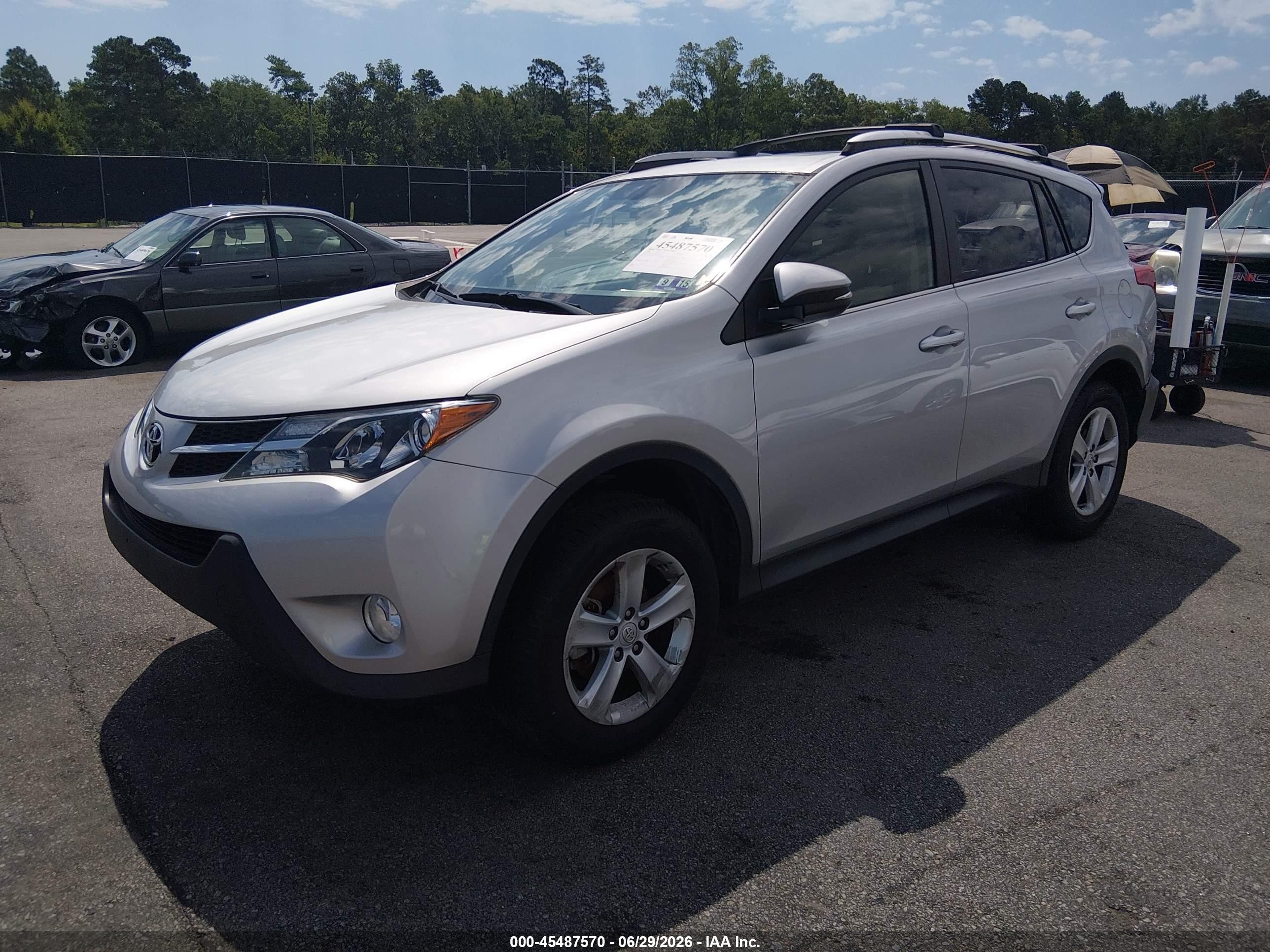 2014 Toyota Rav4 Xle Silver vin: JTMRFREV8EJ012817