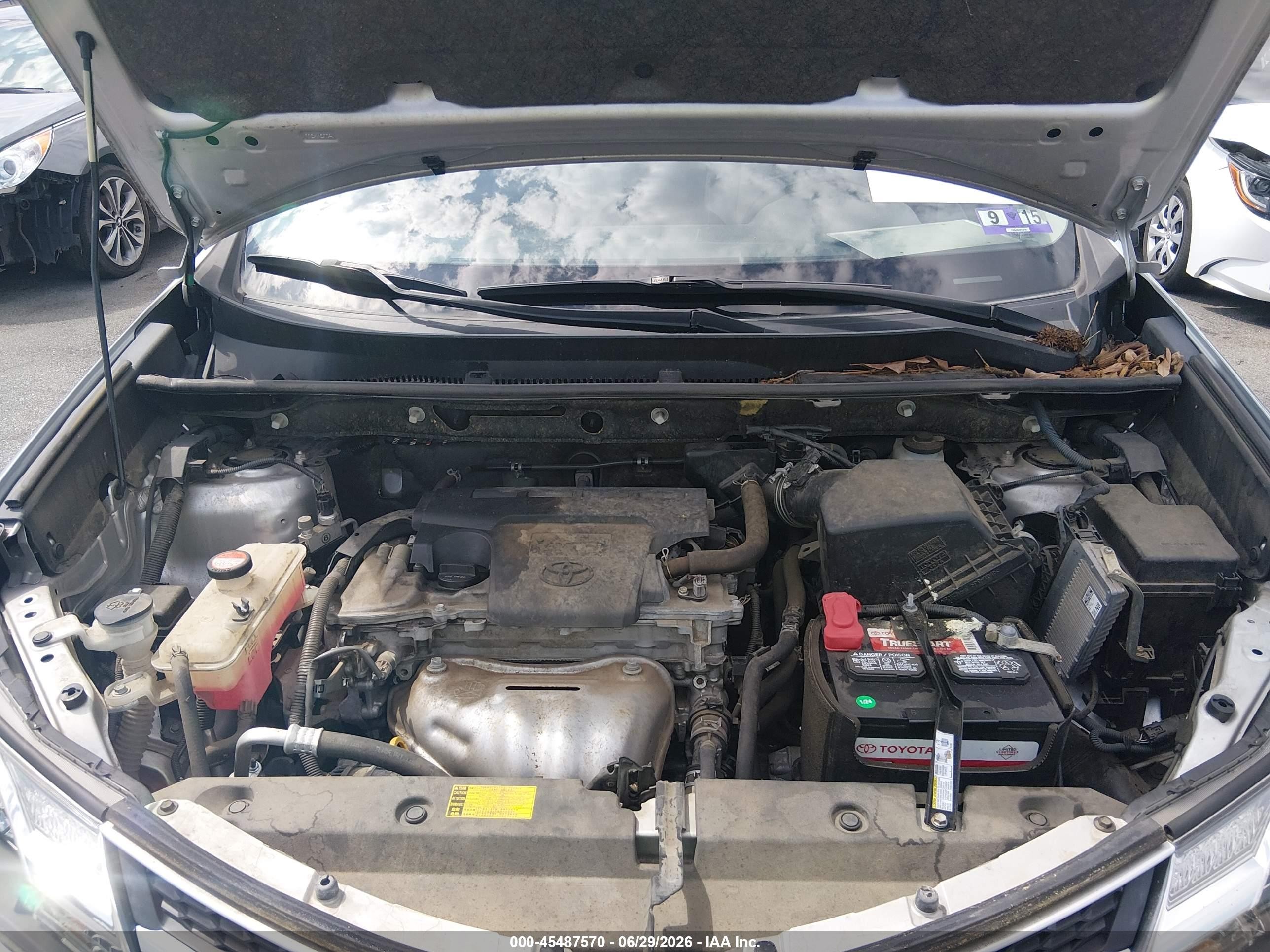 2014 Toyota Rav4 Xle Silver vin: JTMRFREV8EJ012817