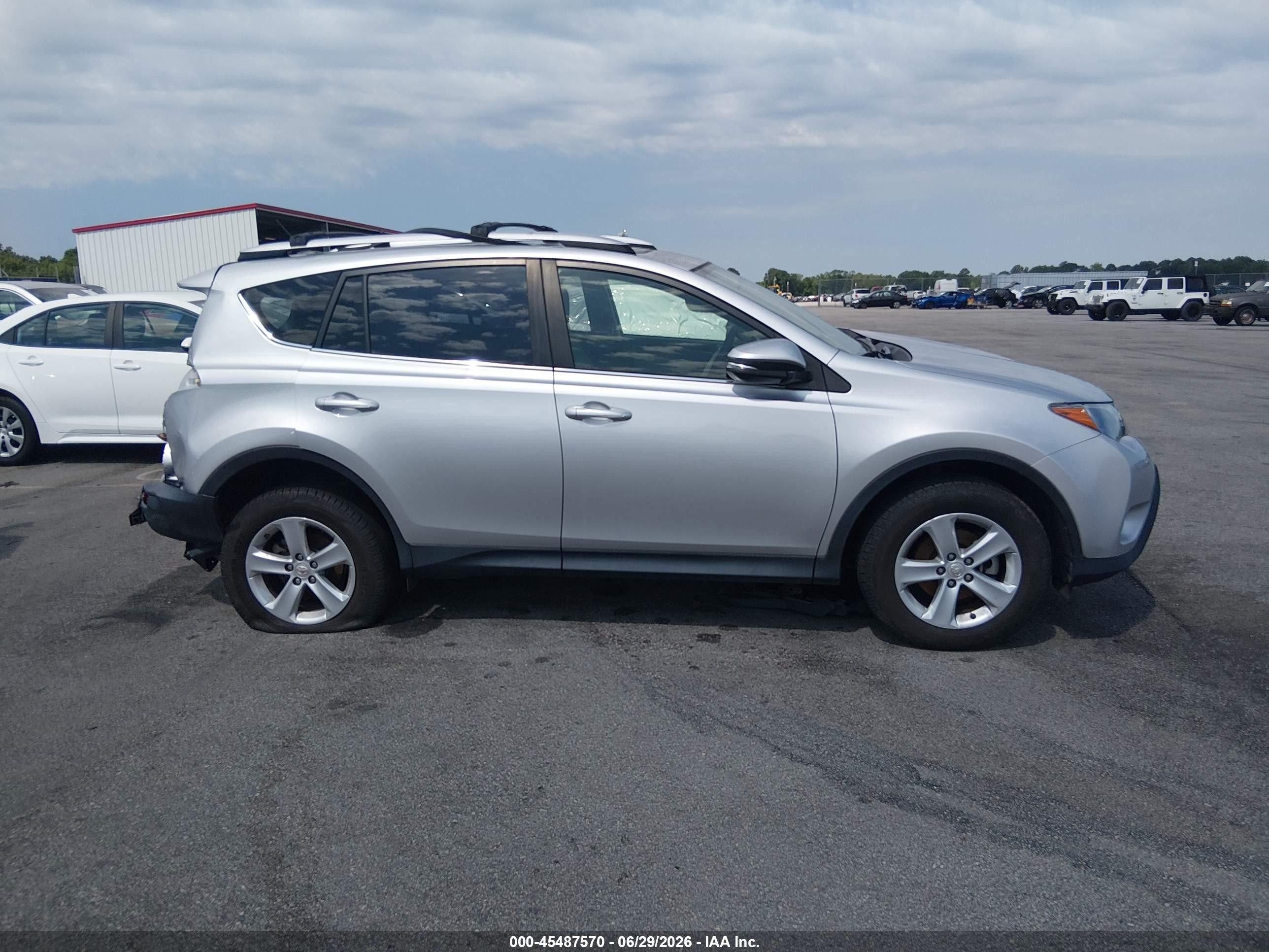 2014 Toyota Rav4 Xle Silver vin: JTMRFREV8EJ012817