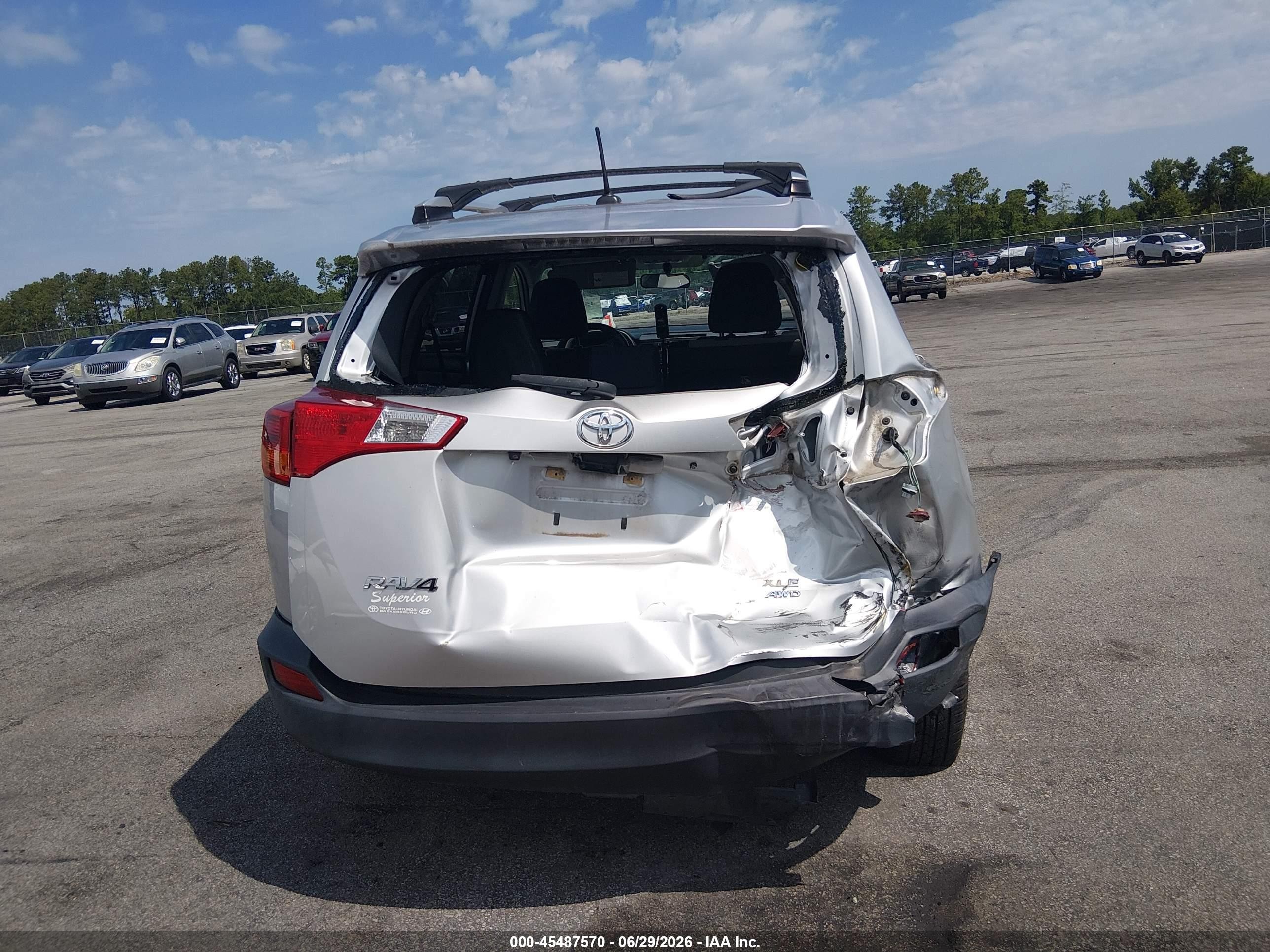 2014 Toyota Rav4 Xle Silver vin: JTMRFREV8EJ012817