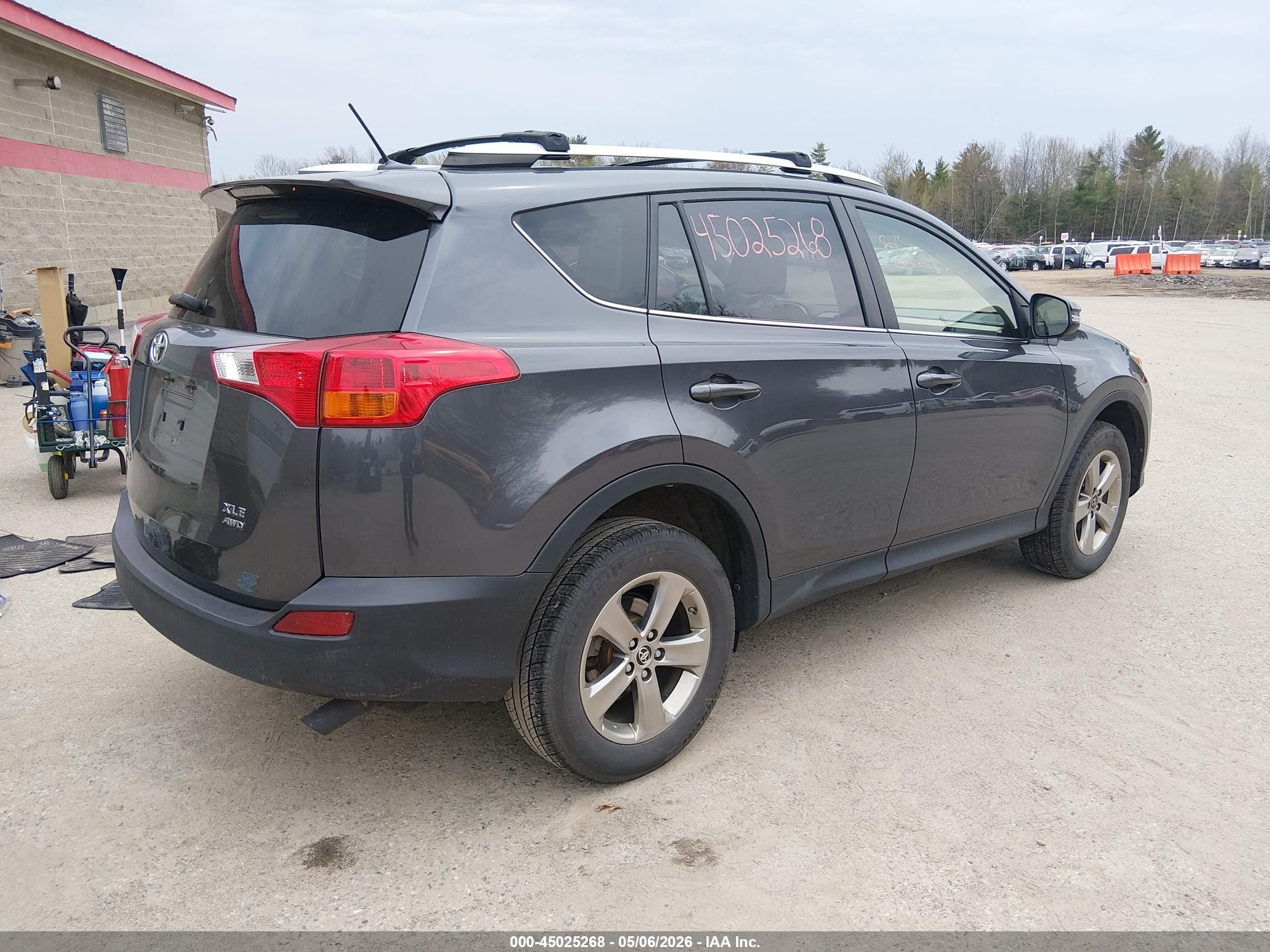 2015 Toyota Rav4 Xle Gray vin: JTMRFREV8FD121536