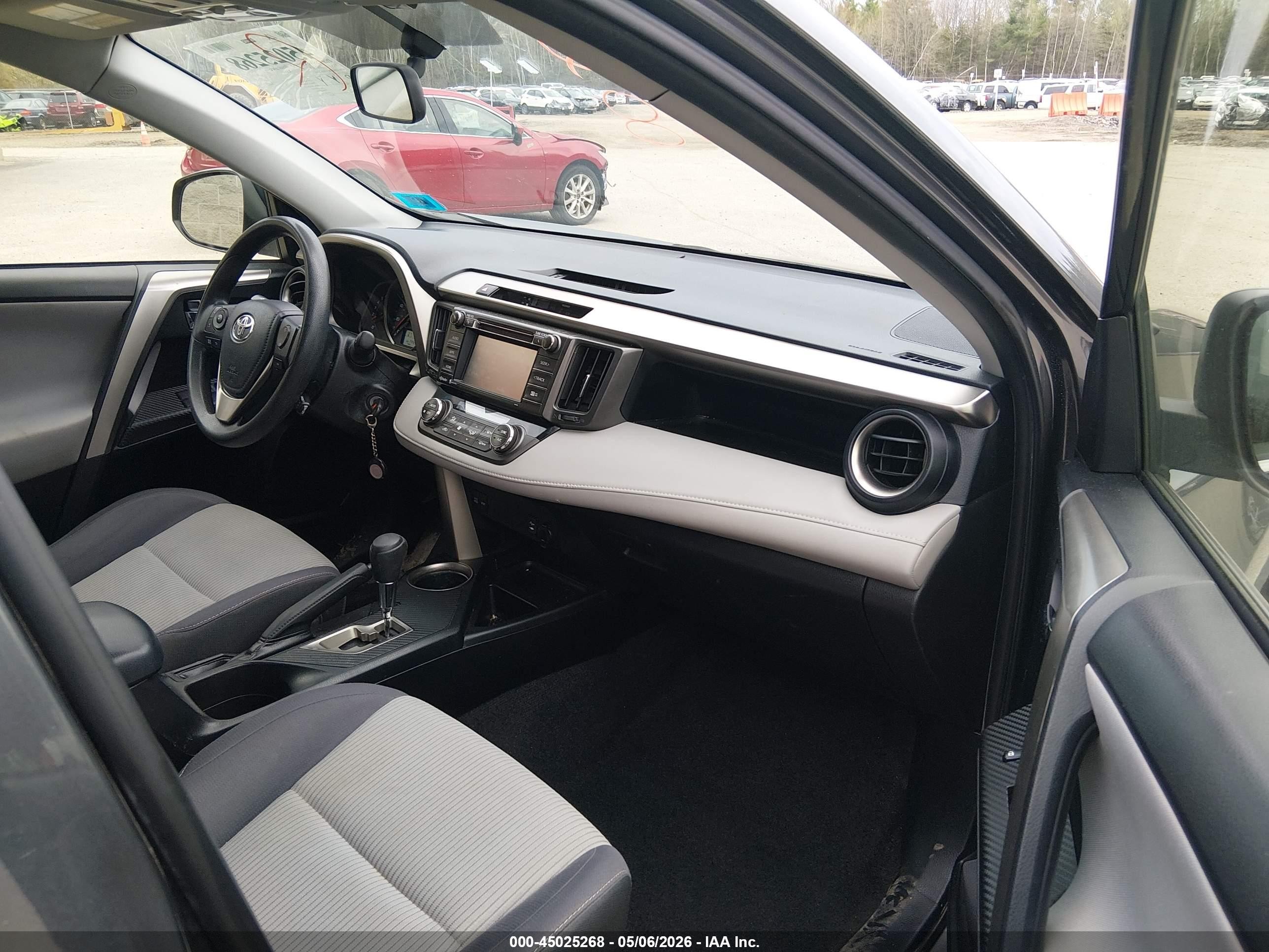 2015 Toyota Rav4 Xle Gray vin: JTMRFREV8FD121536