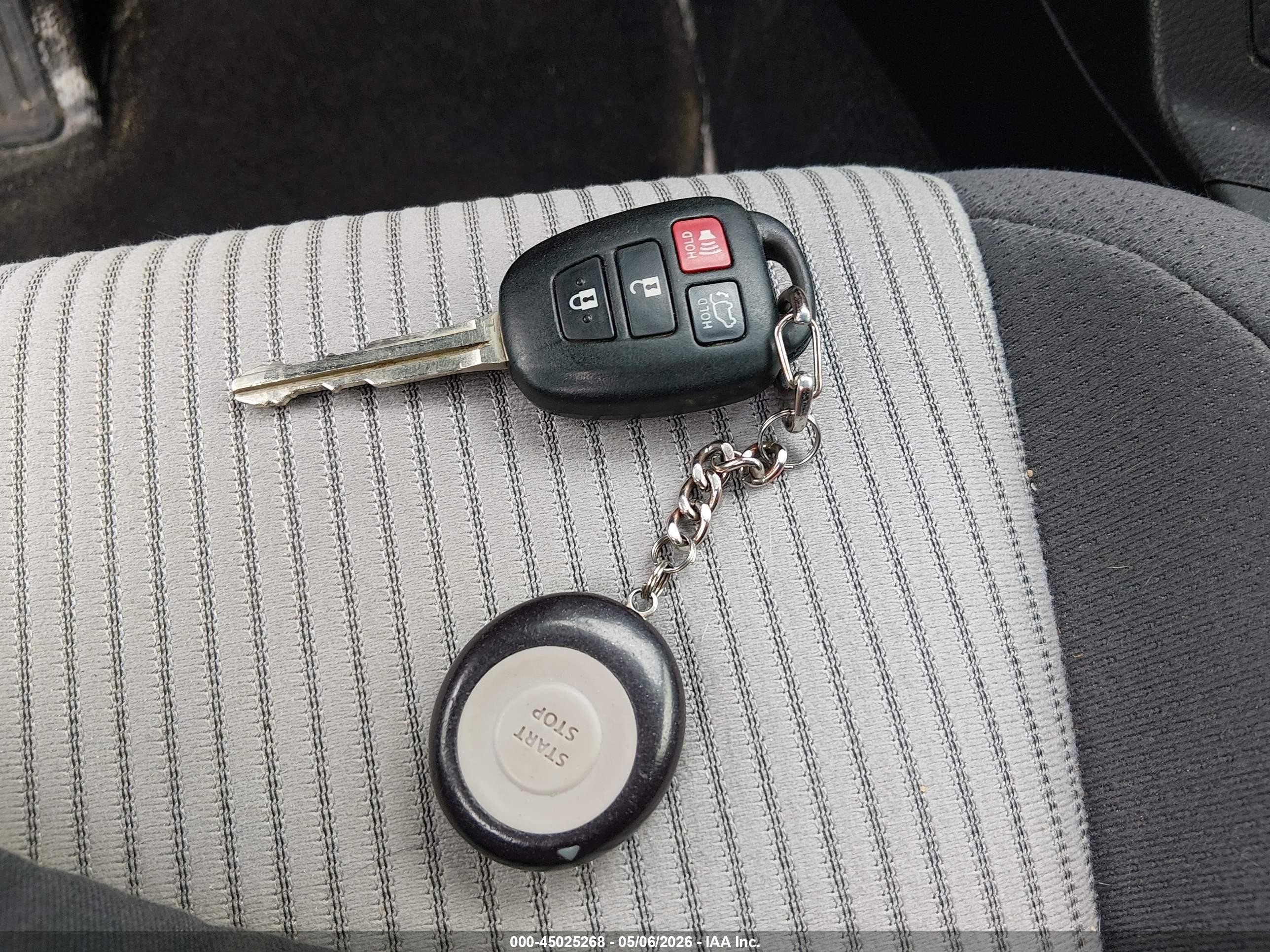 2015 Toyota Rav4 Xle Gray vin: JTMRFREV8FD121536