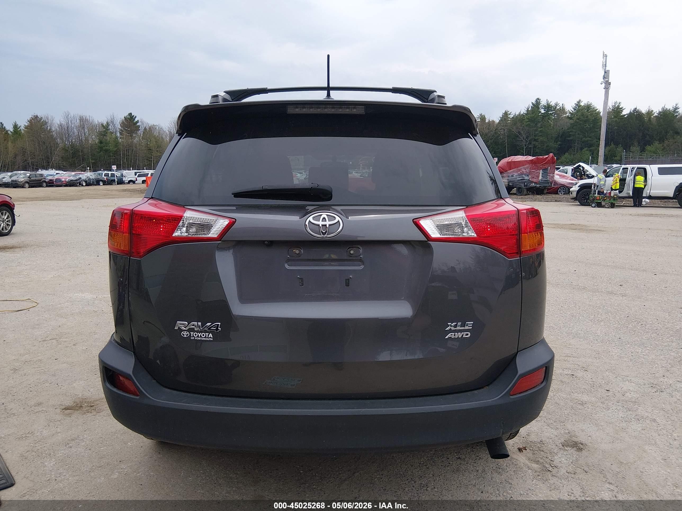 2015 Toyota Rav4 Xle Gray vin: JTMRFREV8FD121536