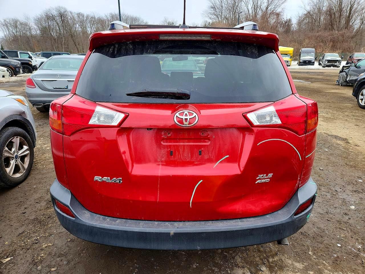 2015 Toyota Rav4 Xle Red vin: JTMRFREV8FD129426