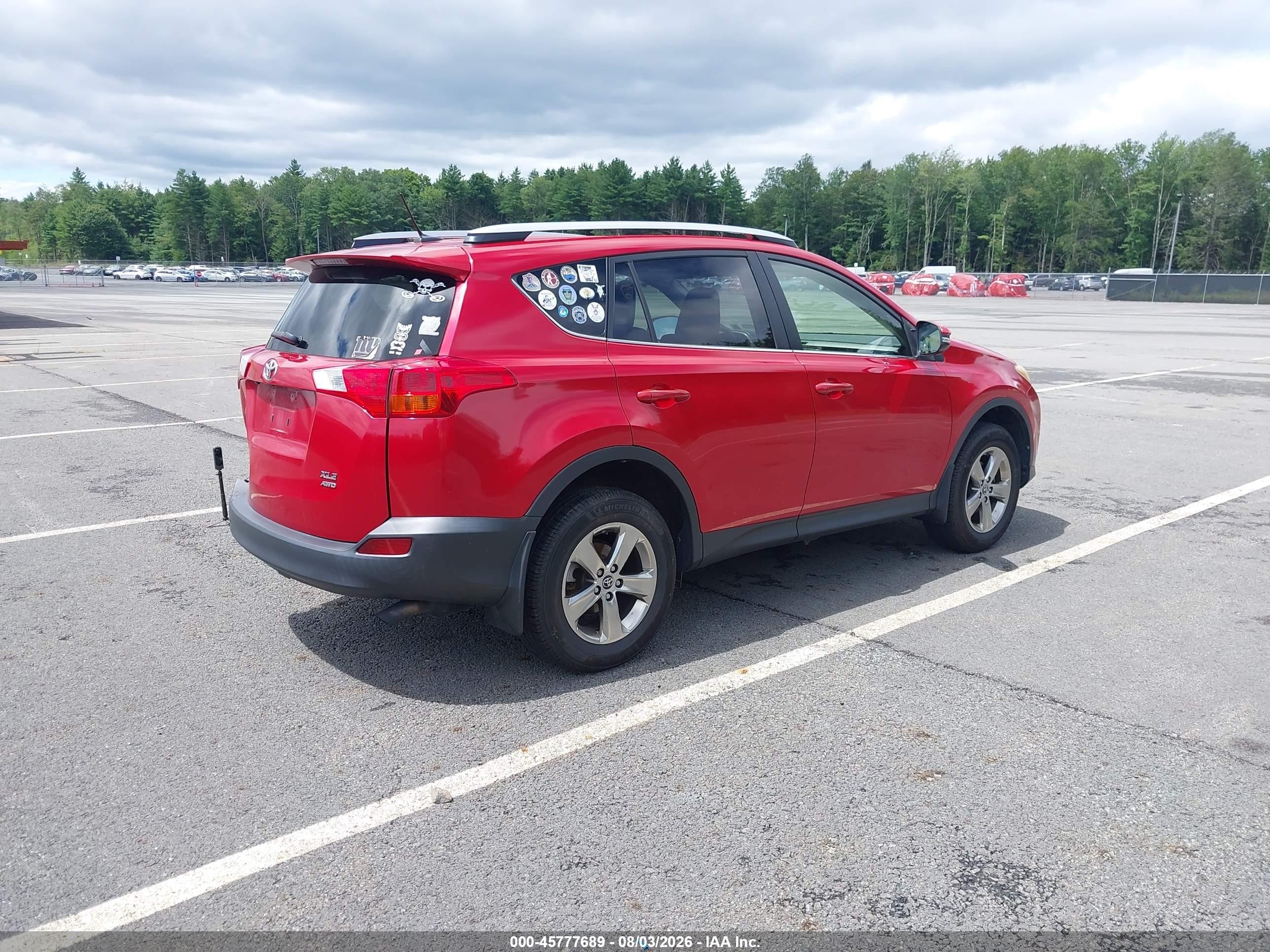 2015 Toyota Rav4 Xle Red vin: JTMRFREV8FD144931