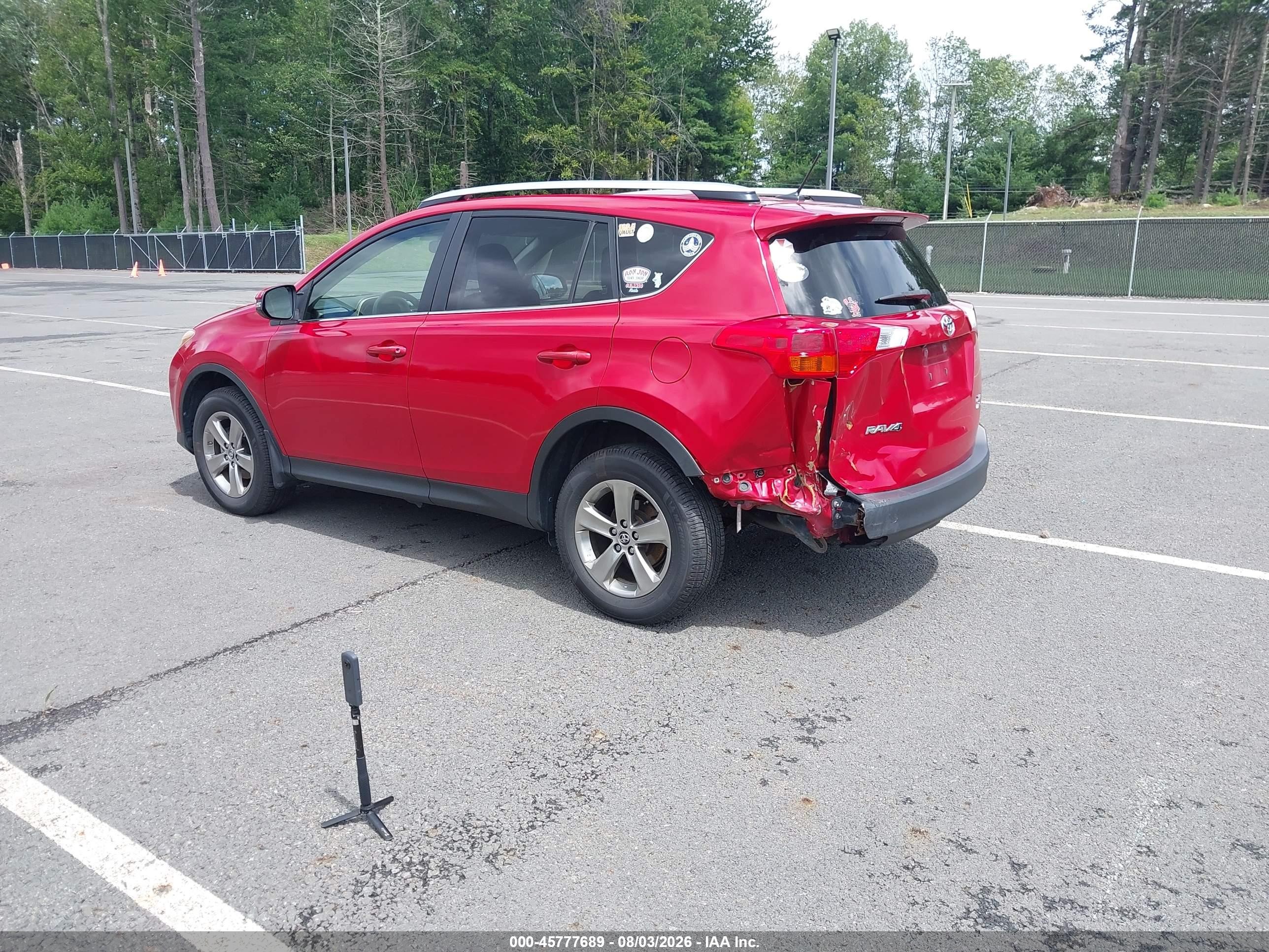 2015 Toyota Rav4 Xle Red vin: JTMRFREV8FD144931