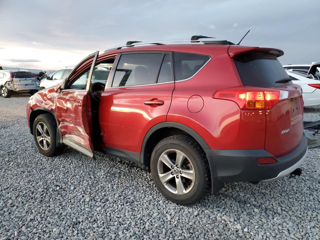 2015 Toyota Rav4 Xle Red vin: JTMRFREV8FD158361