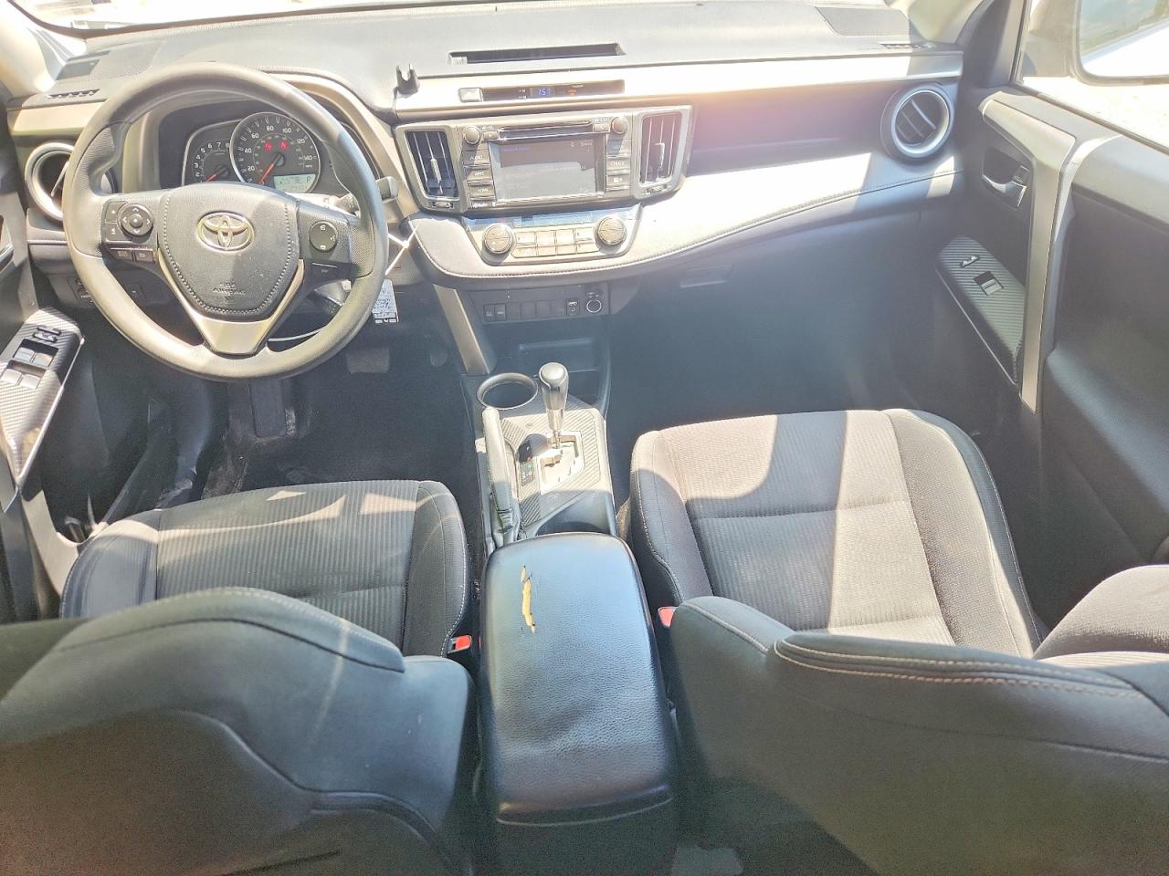2015 Toyota Rav4 Xle White vin: JTMRFREV8FD168128
