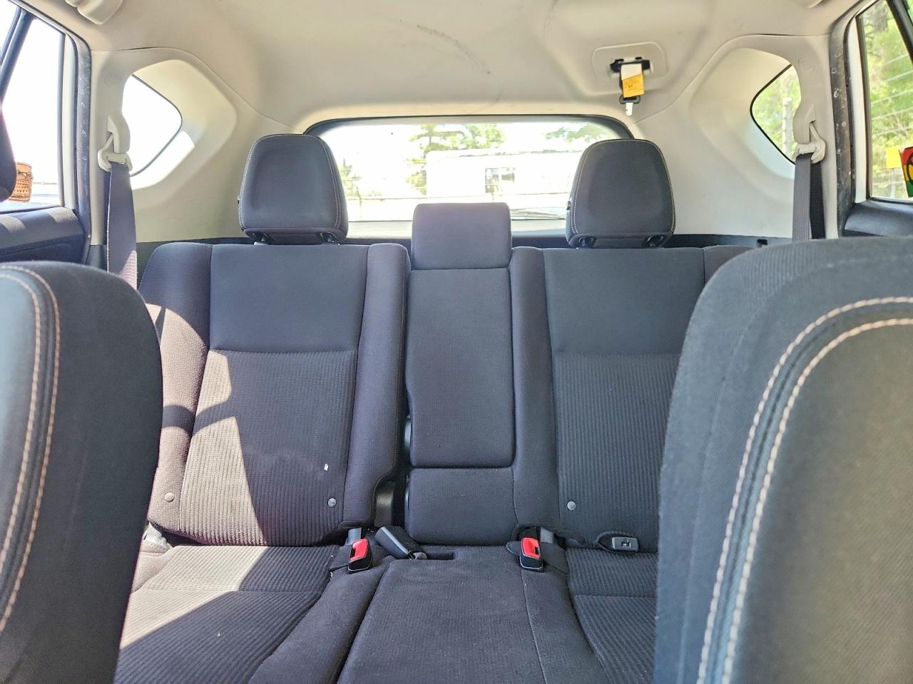2015 Toyota Rav4 Xle White vin: JTMRFREV8FD168128