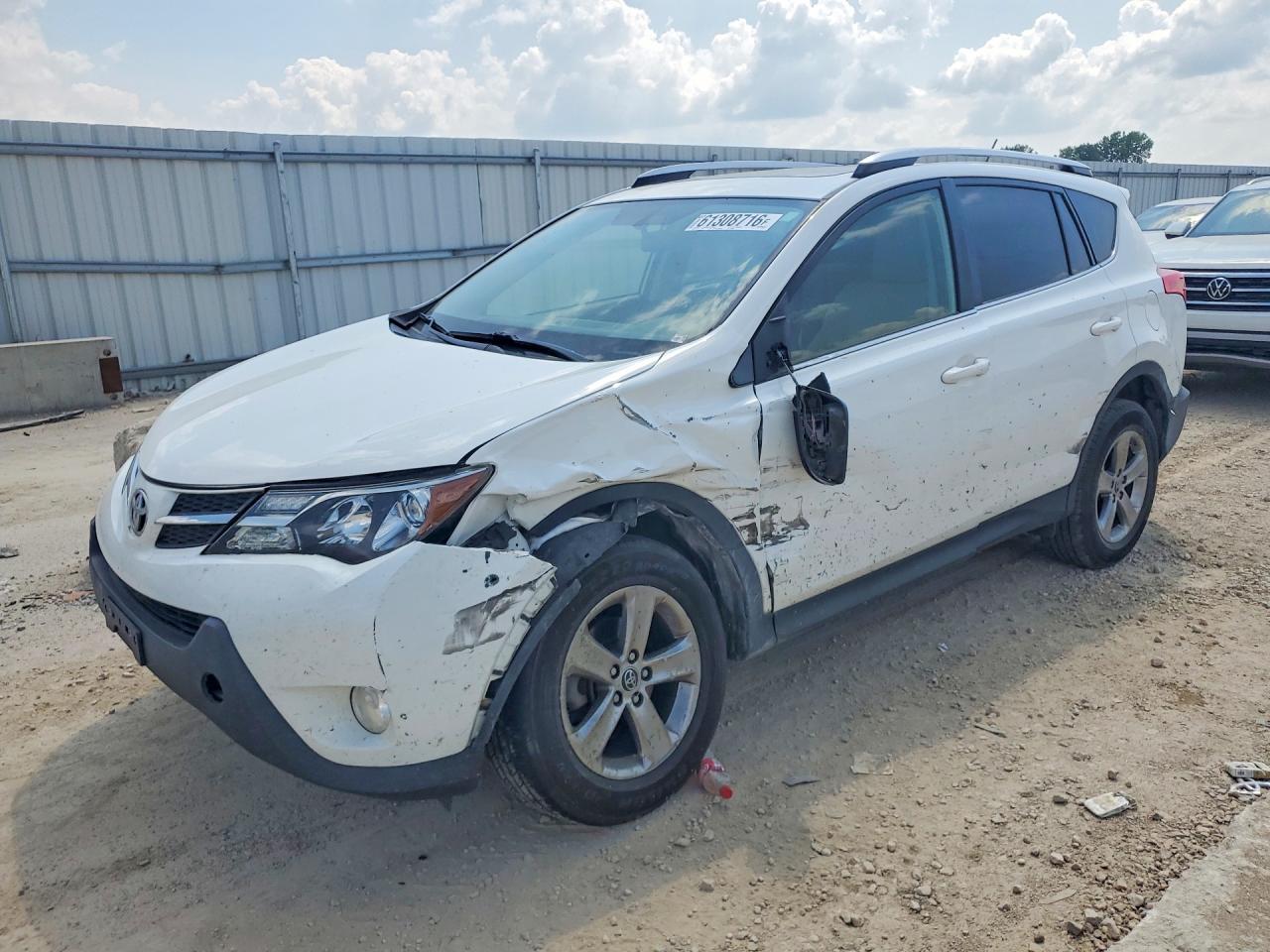 2015 Toyota Rav4 Xle White vin: JTMRFREV8FD173359