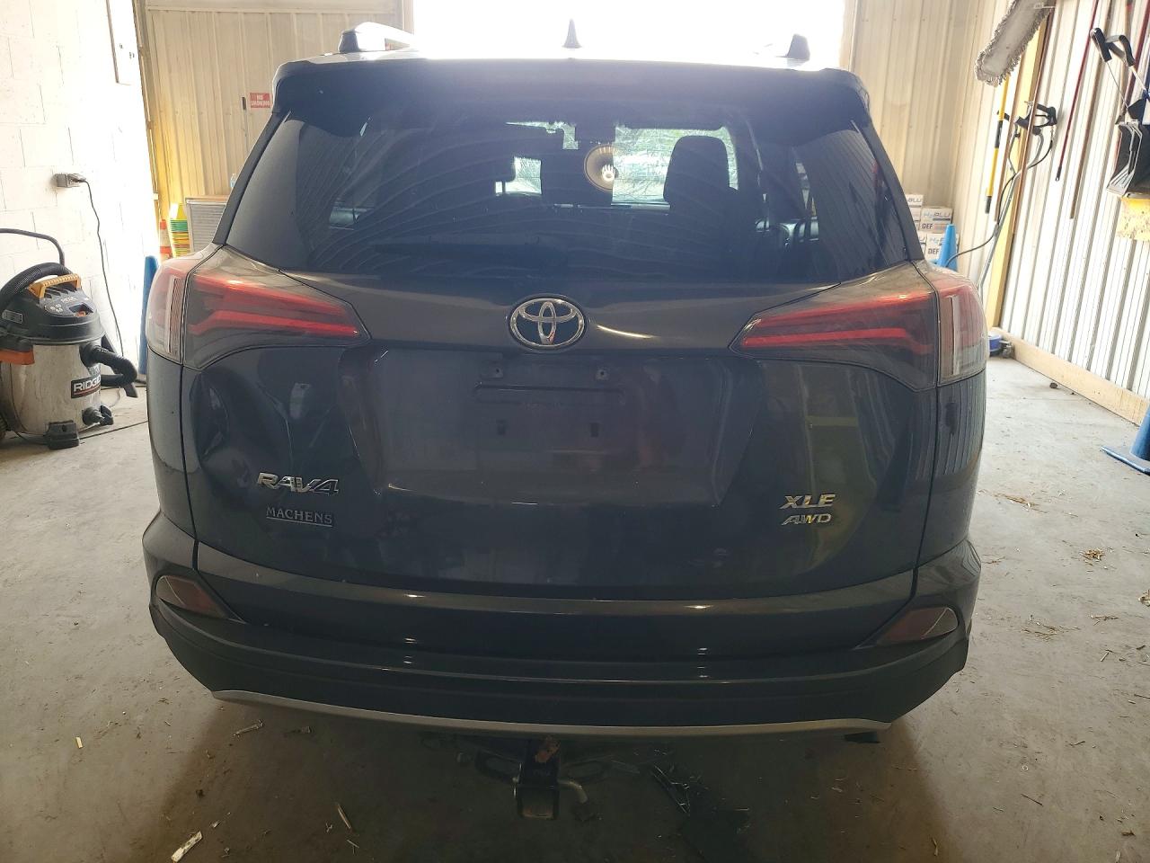 2017 Toyota Rav4 Xle Charcoal vin: JTMRFREV8HD209327