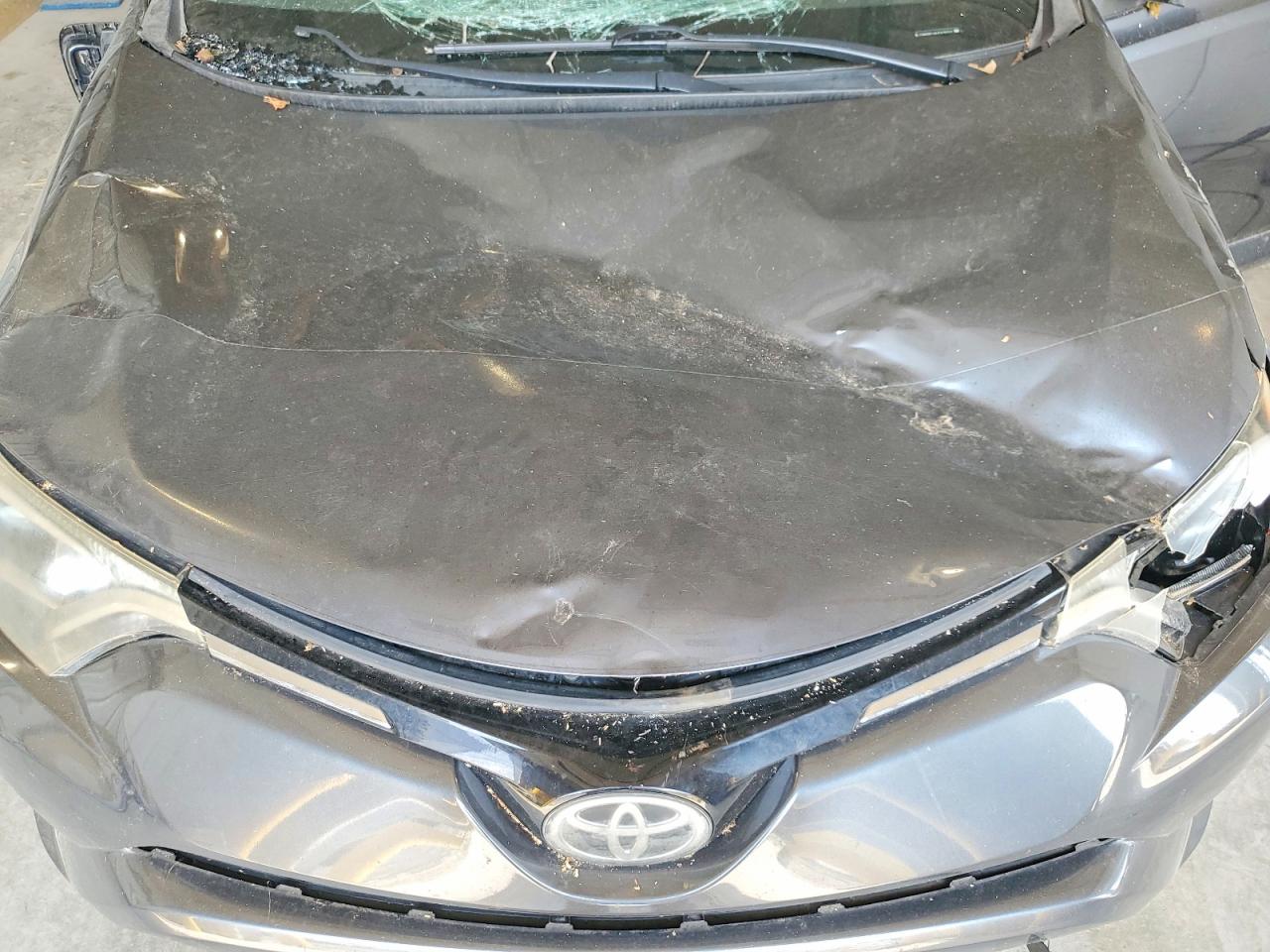 2017 Toyota Rav4 Xle Charcoal vin: JTMRFREV8HD209327