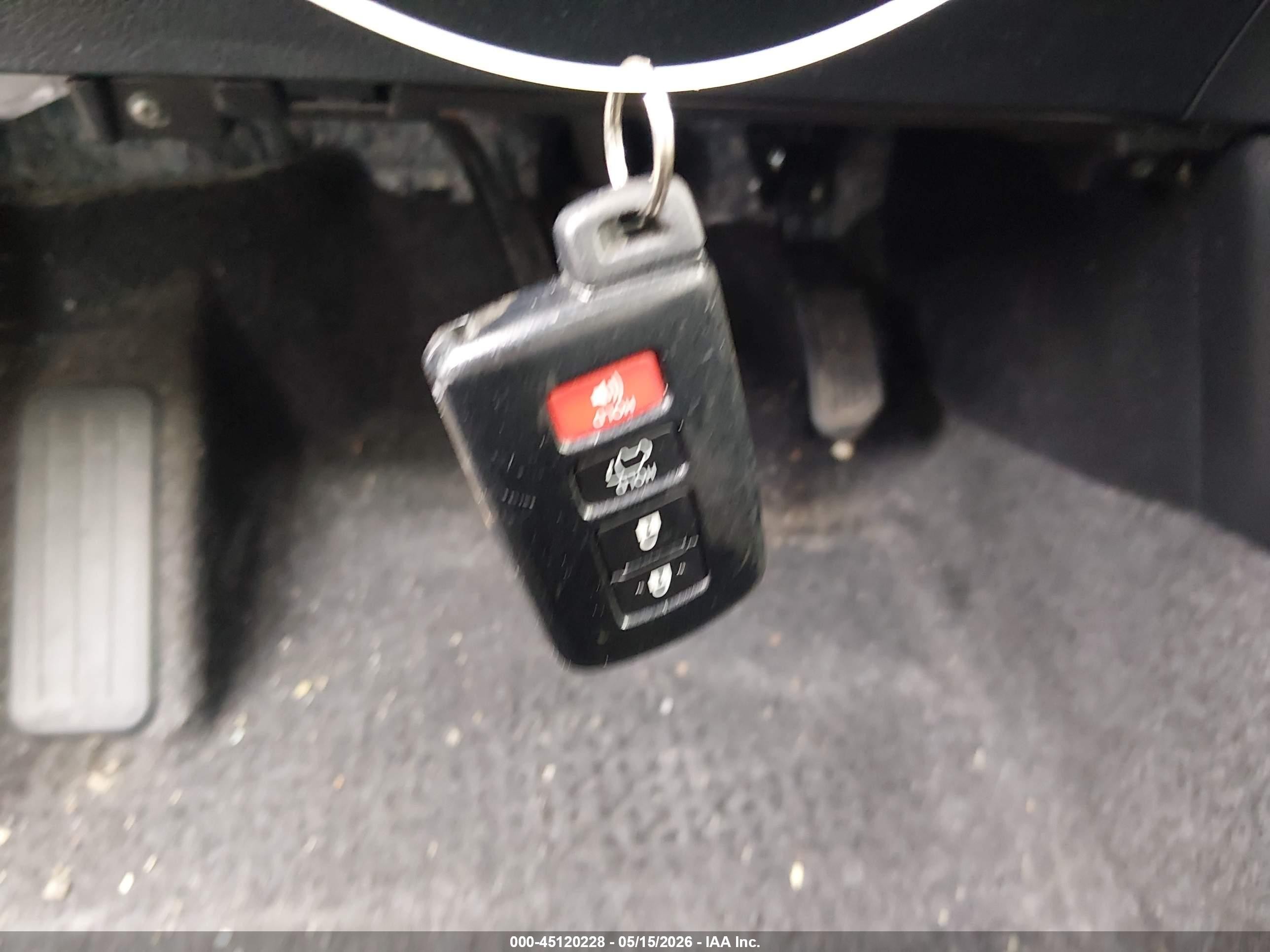2018 Toyota Rav4 Xle Серый vin: JTMRFREV8JJ182413