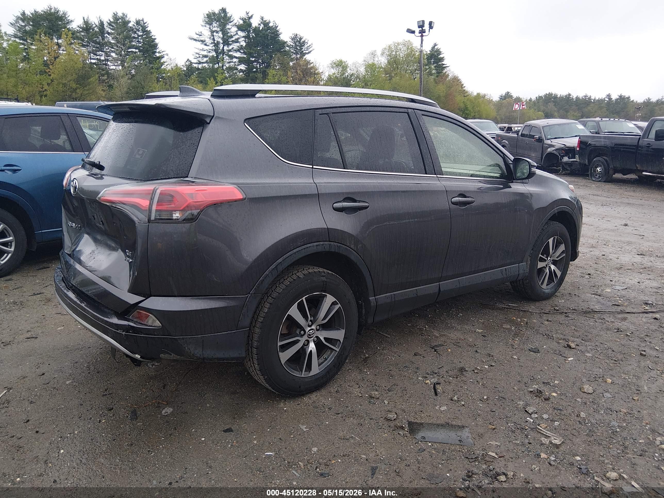 2018 Toyota Rav4 Xle Серый vin: JTMRFREV8JJ182413