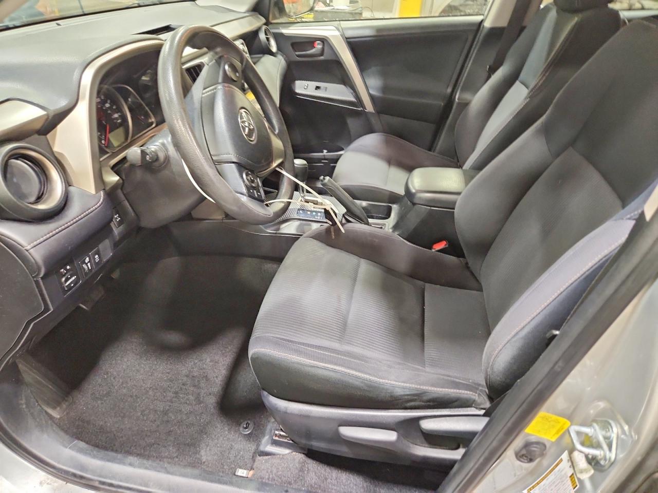 2013 Toyota Rav4 Xle Silver vin: JTMRFREV9D5008637