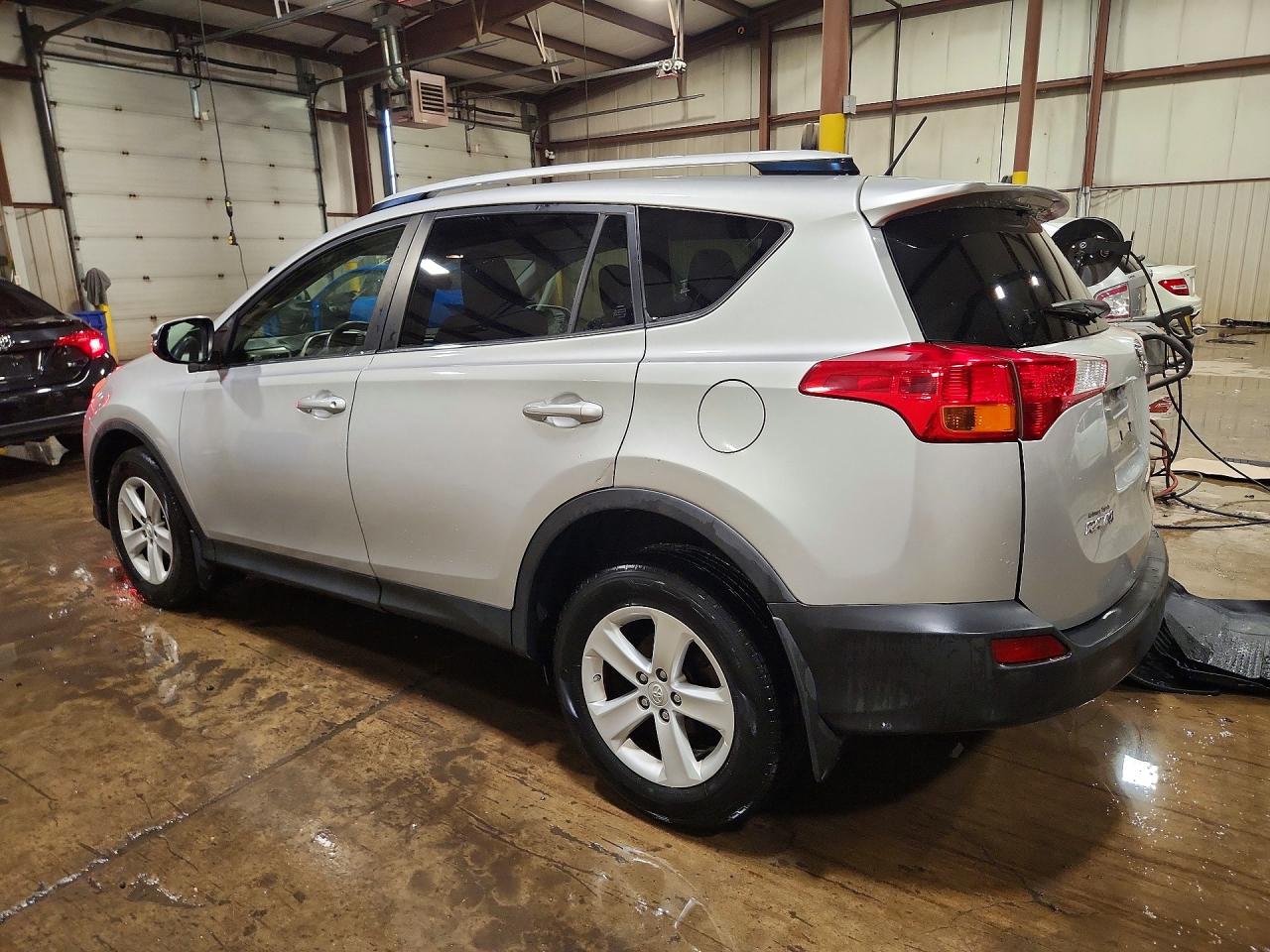 2013 Toyota Rav4 Xle Silver vin: JTMRFREV9D5008637